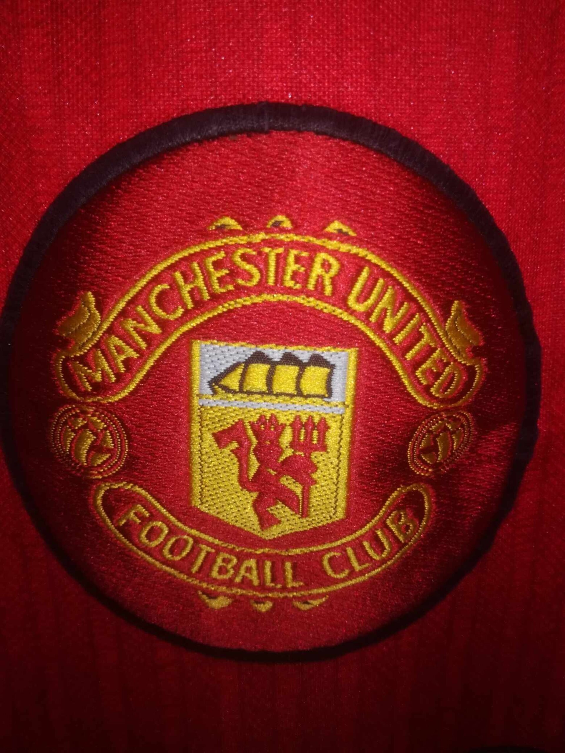 MANCHESTER UNITED 1996-1997 L - 4