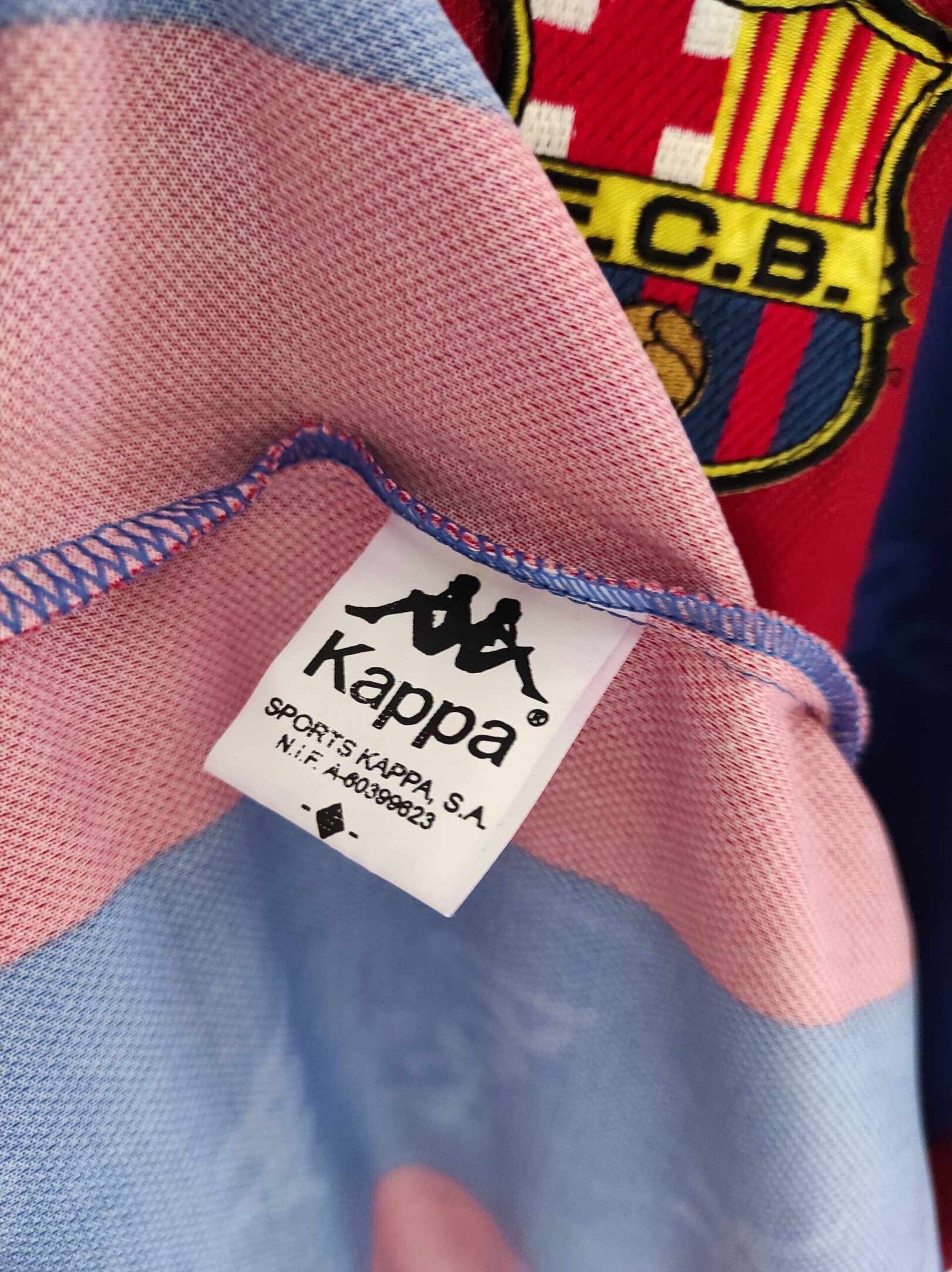 FC BARCELONA 1995-1996 BNWT Size YL - 4