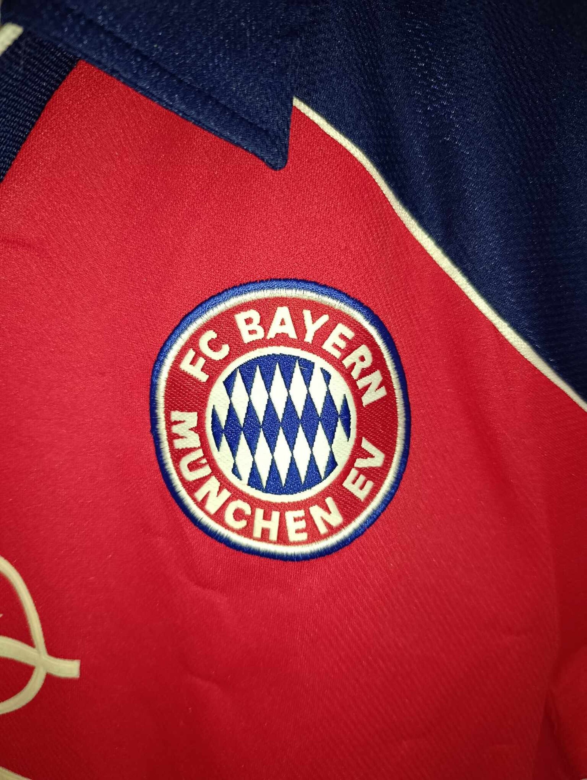 BAYERN MUNICH 1998-1999 S - 7