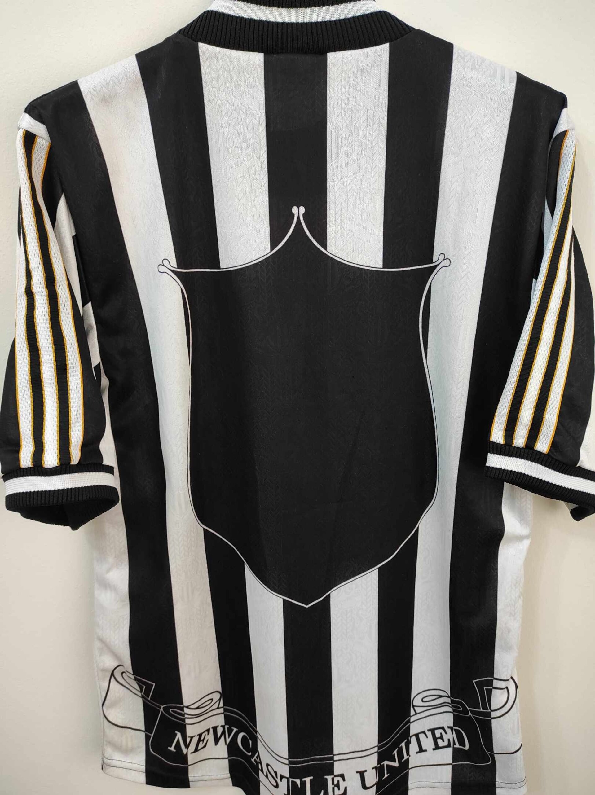 NEWCASTLE UNITED 1997-1998 S - 5