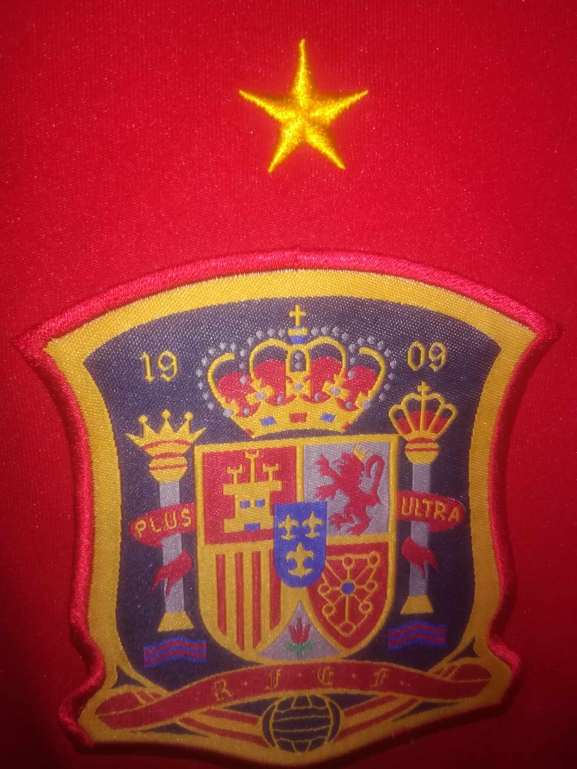 SPAIN 2011 M - 7