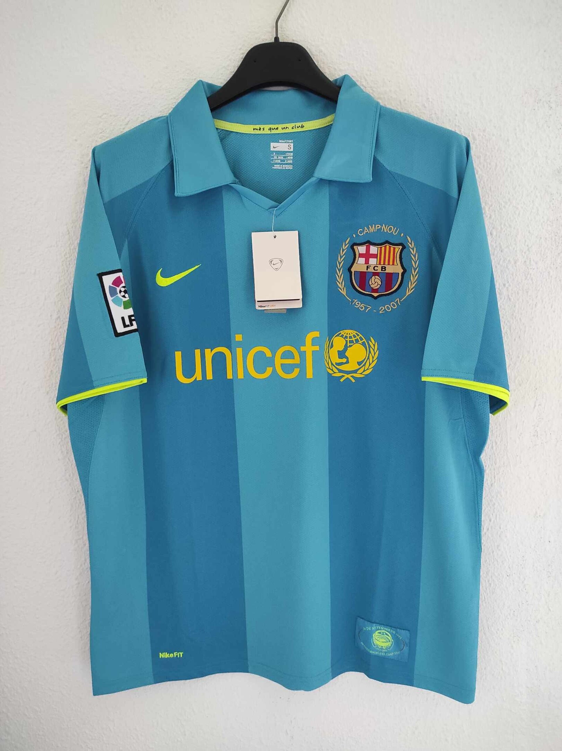FC BARCELONA 2007-2008 BNWT away S - 1