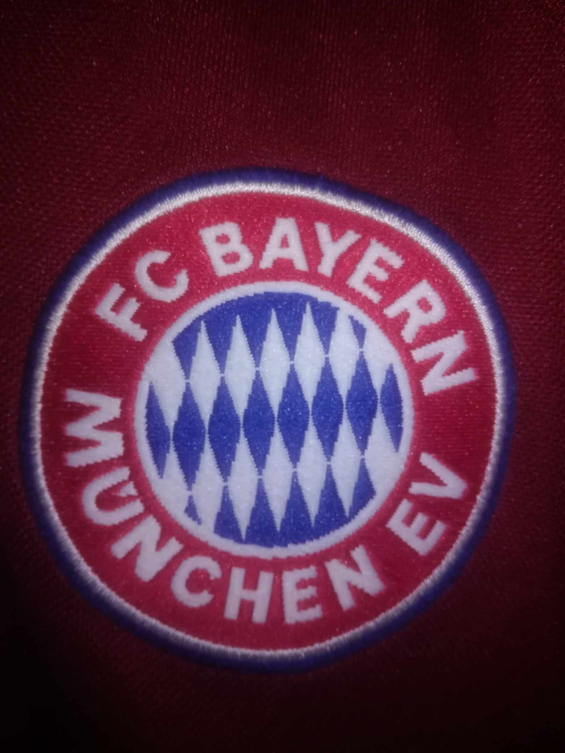BAYERN MUNICH 2001-2002 S - 4