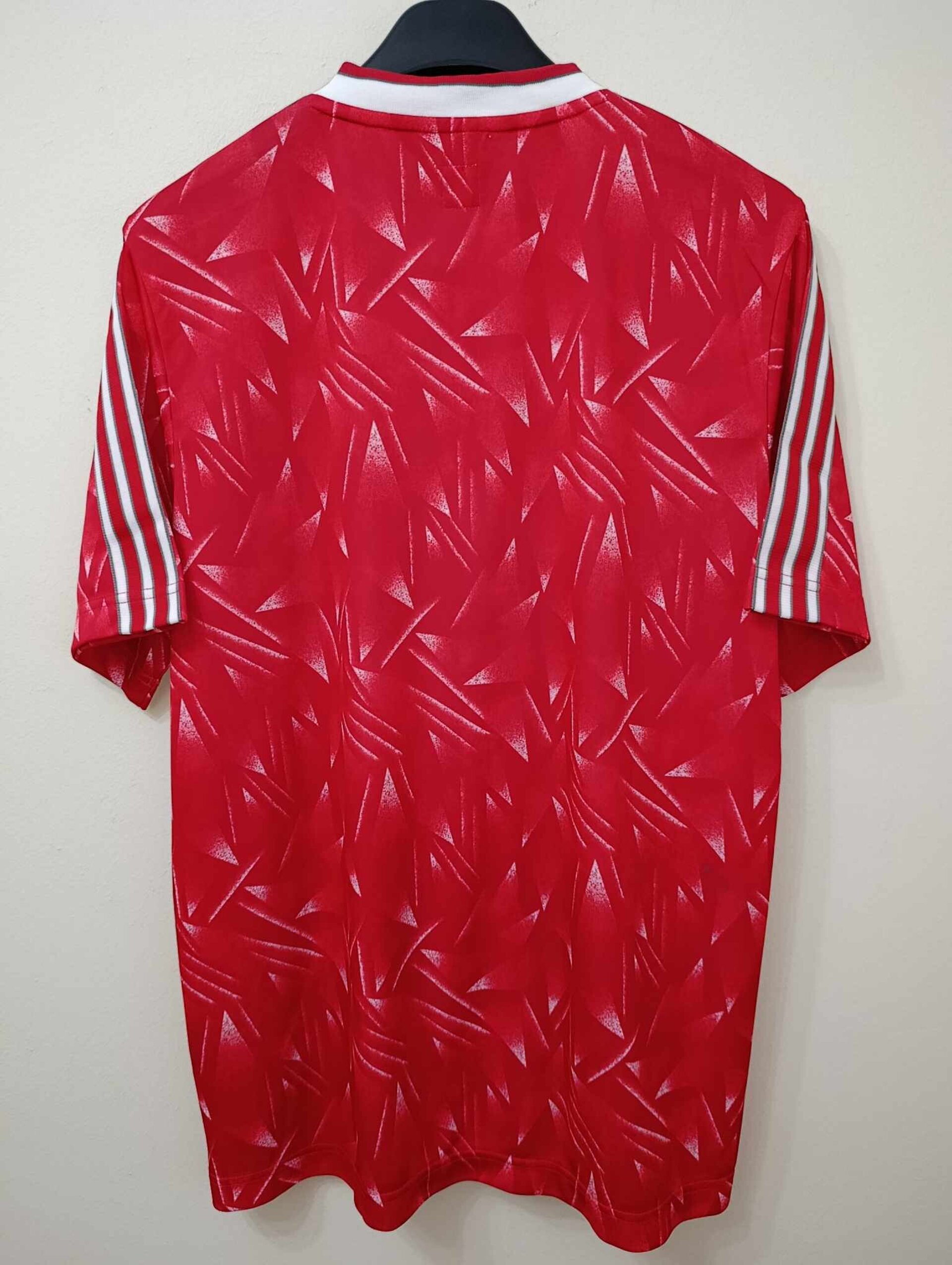 LIVERPOOL Adidas Originals BNWT M - 7