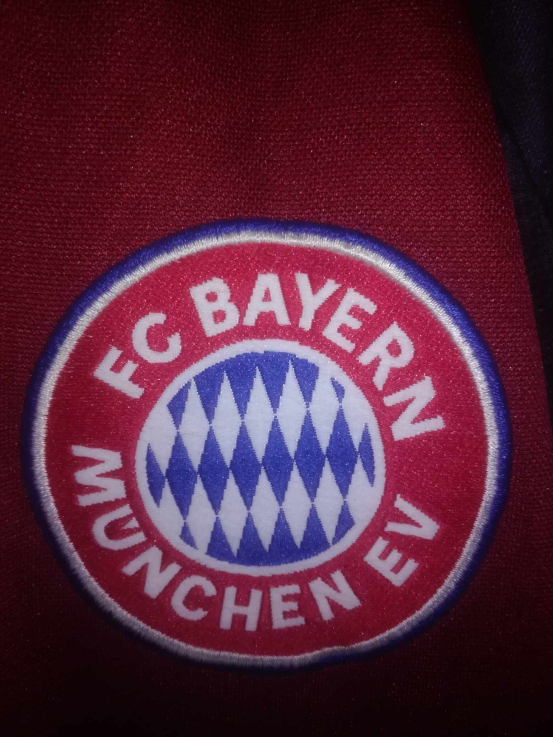 BAYERN MUNICH 2001-2002 L - 2