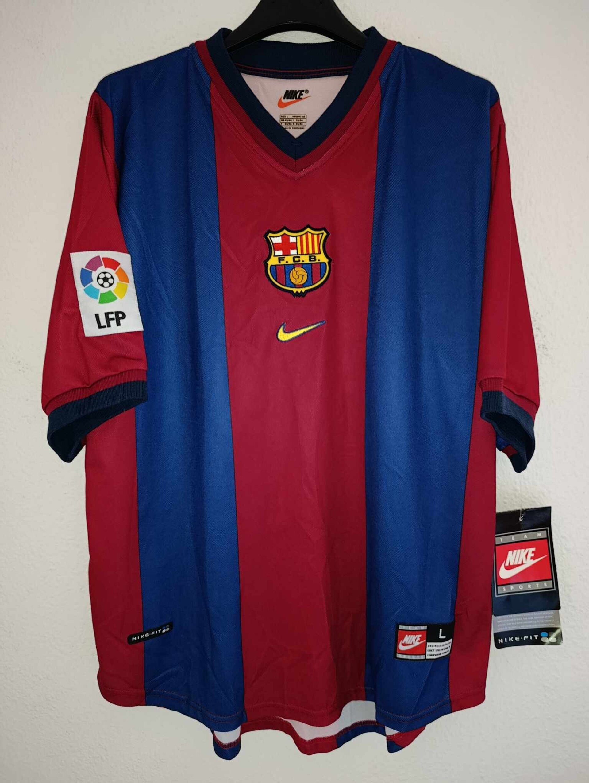 FC BARCELONA 1998-1999 BNWT L - 1