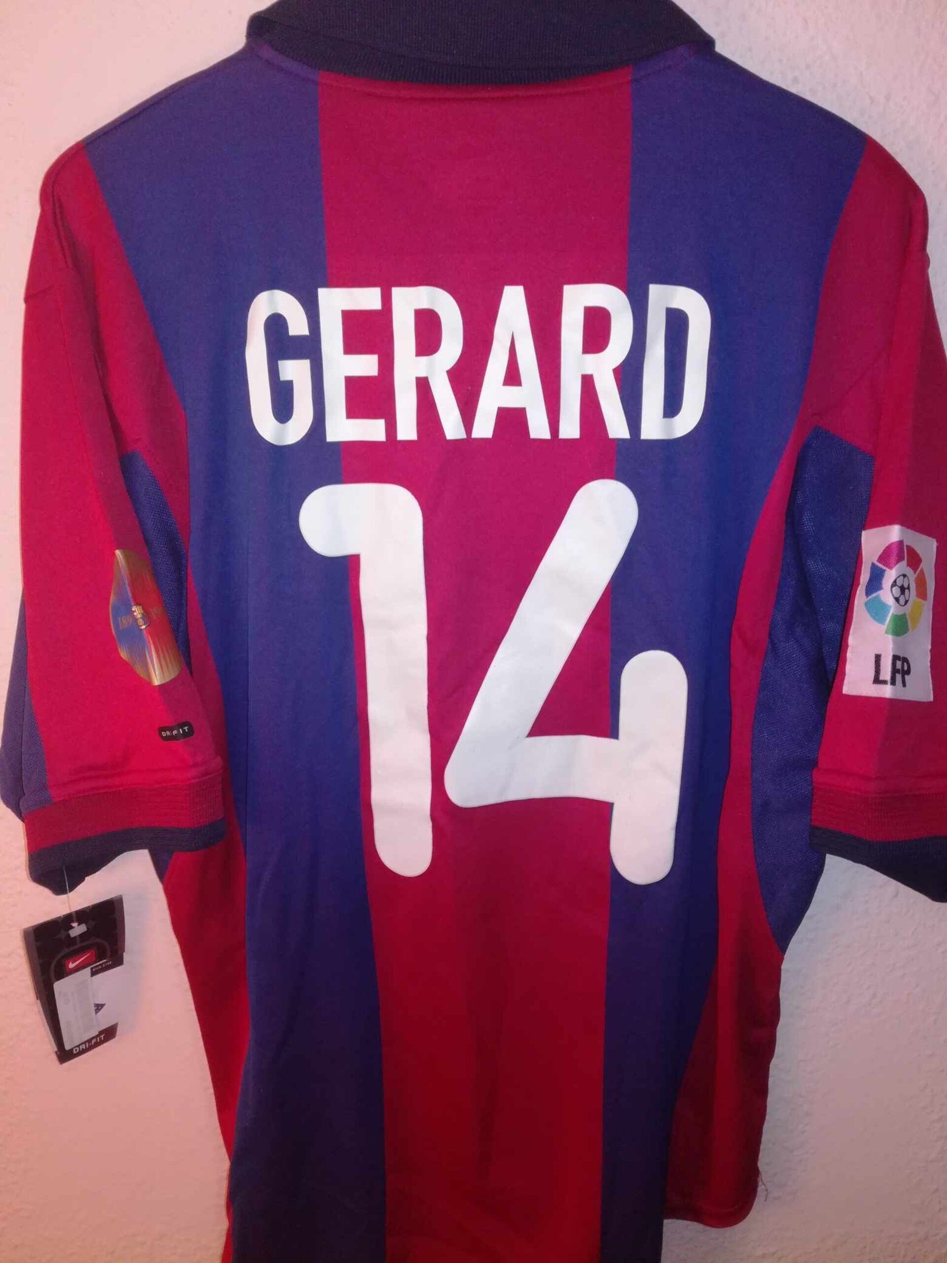 FC BARCELONA 2000-2001 Gerard 14 BNWT M - 1