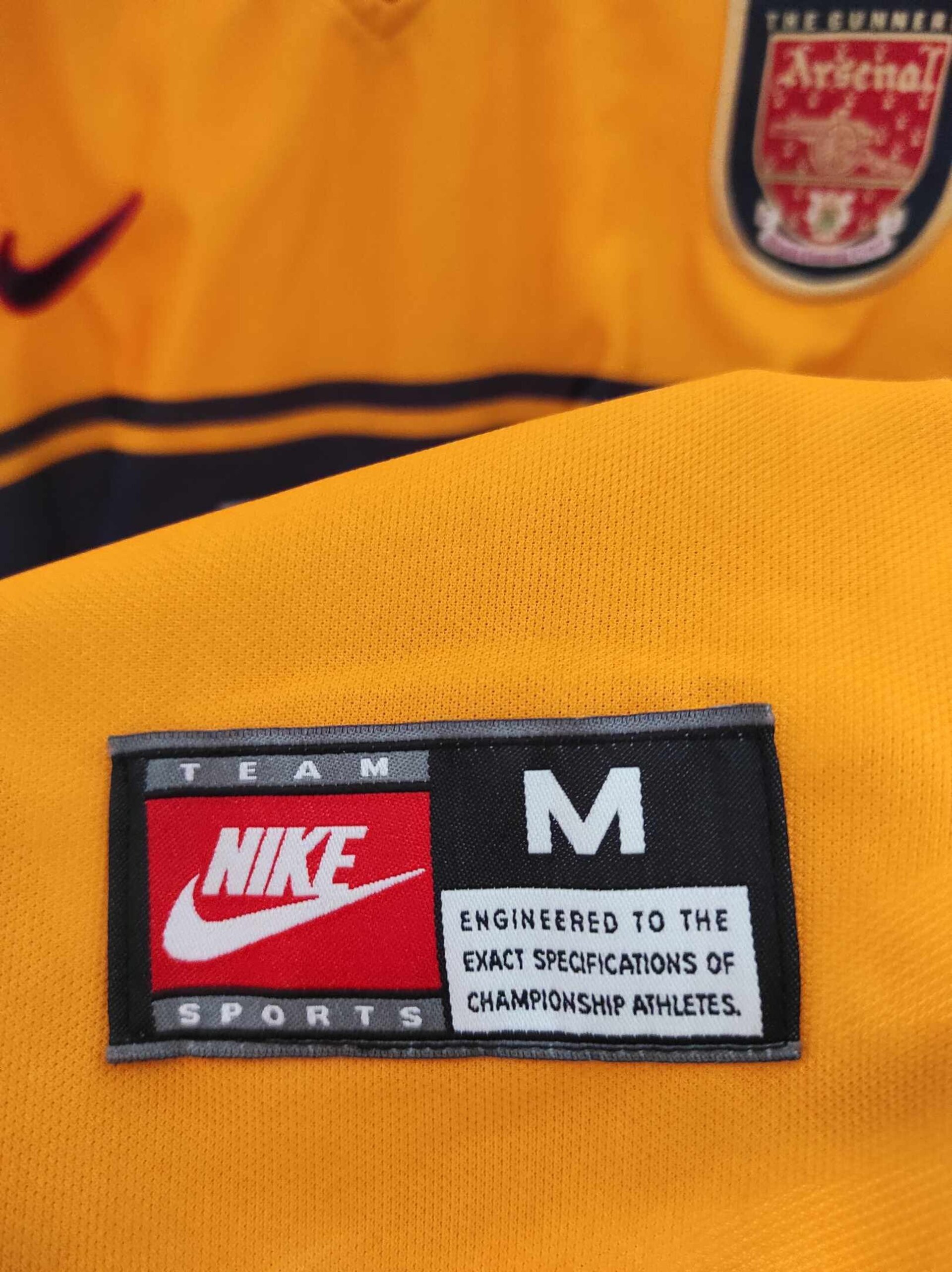 ARSENAL 1997-1998 BNWT away M - 7
