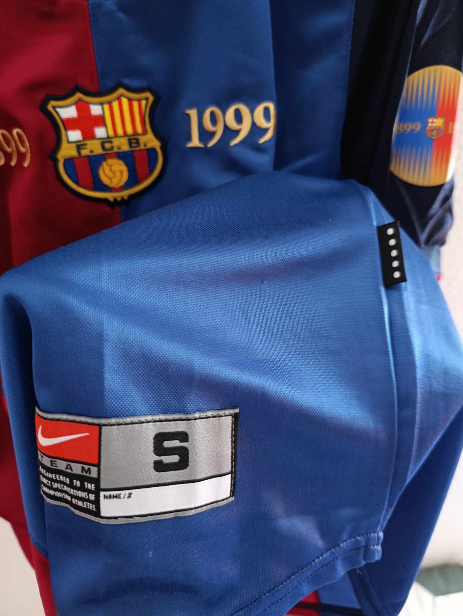FC BARCELONA 1998-1999 BNWT Centenary S - 6