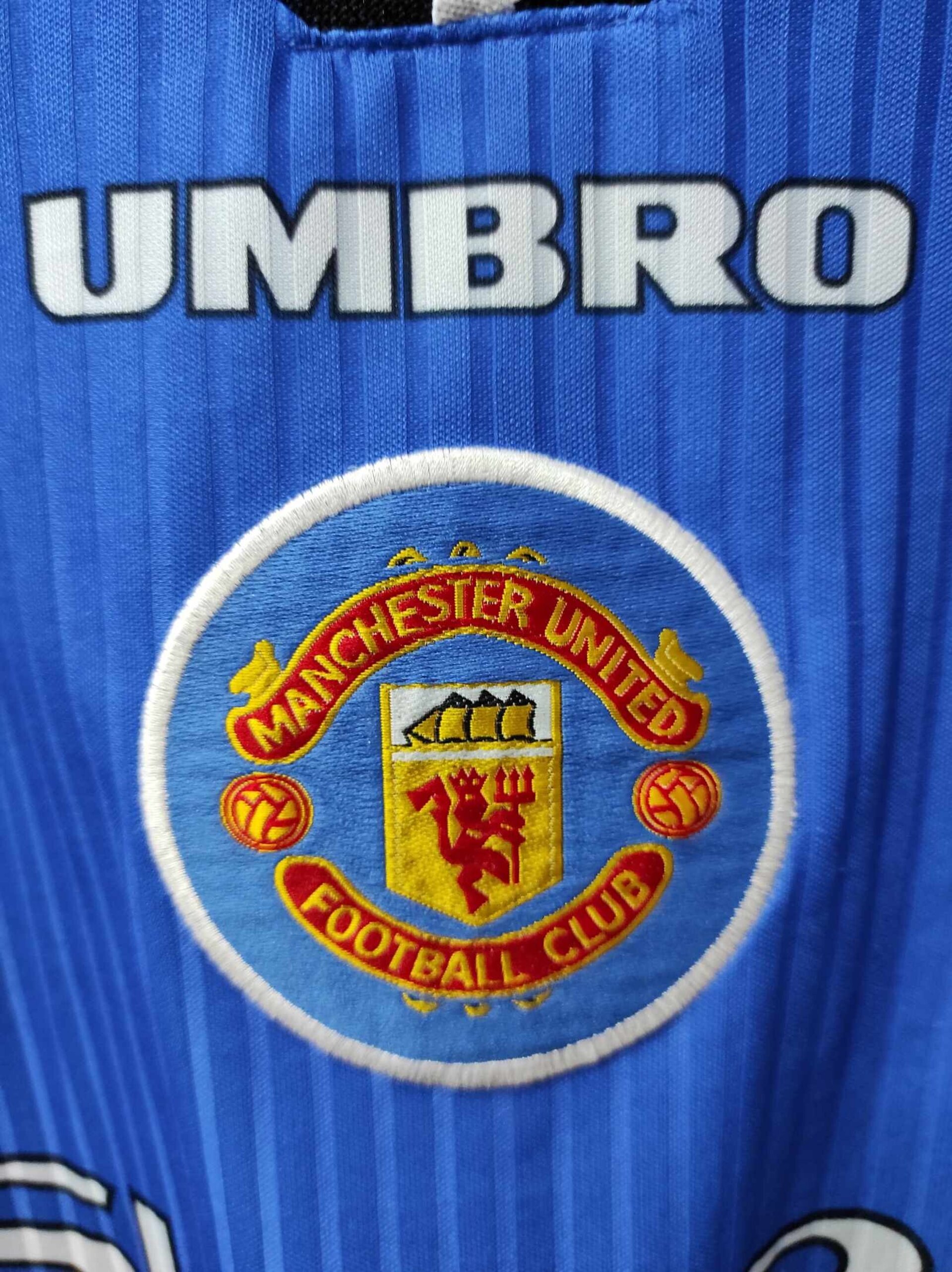 MANCHESTER UNITED 1996-1998 away L - 6