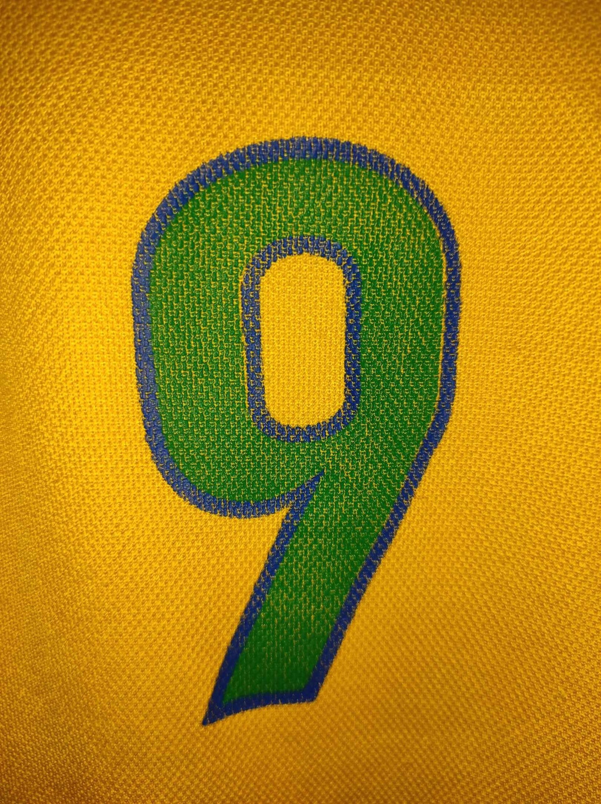 BRAZIL 1998 World Cup Ronaldo 9 S - 10