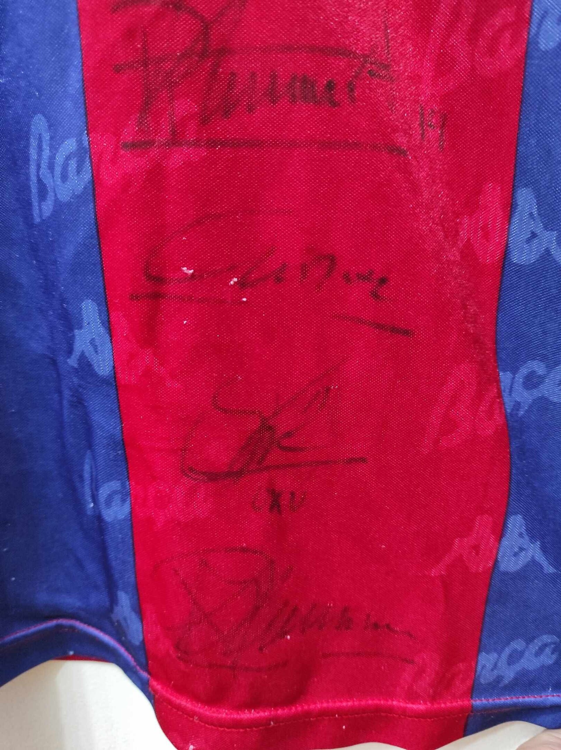 FC BARCELONA 1993-1994 Signed L - 4