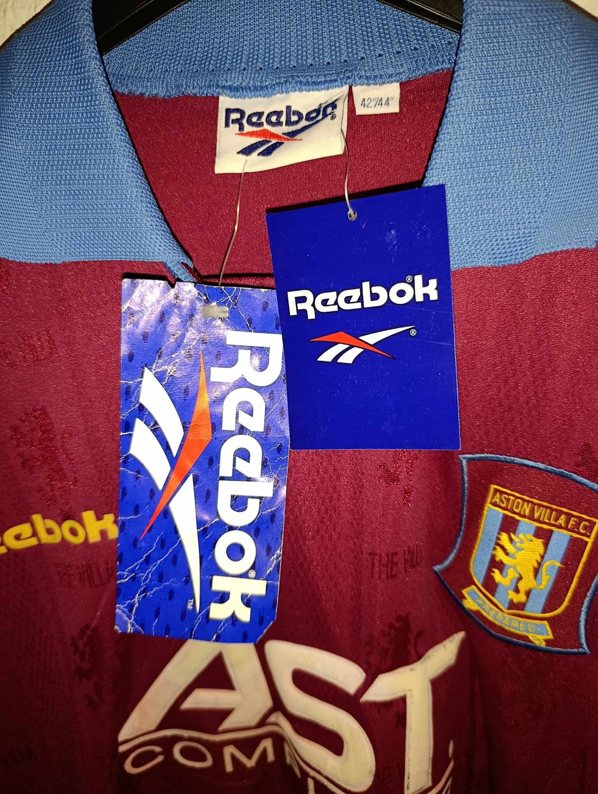 ASTON VILLA 1995-1997 BNWT Size 42/44 - 2