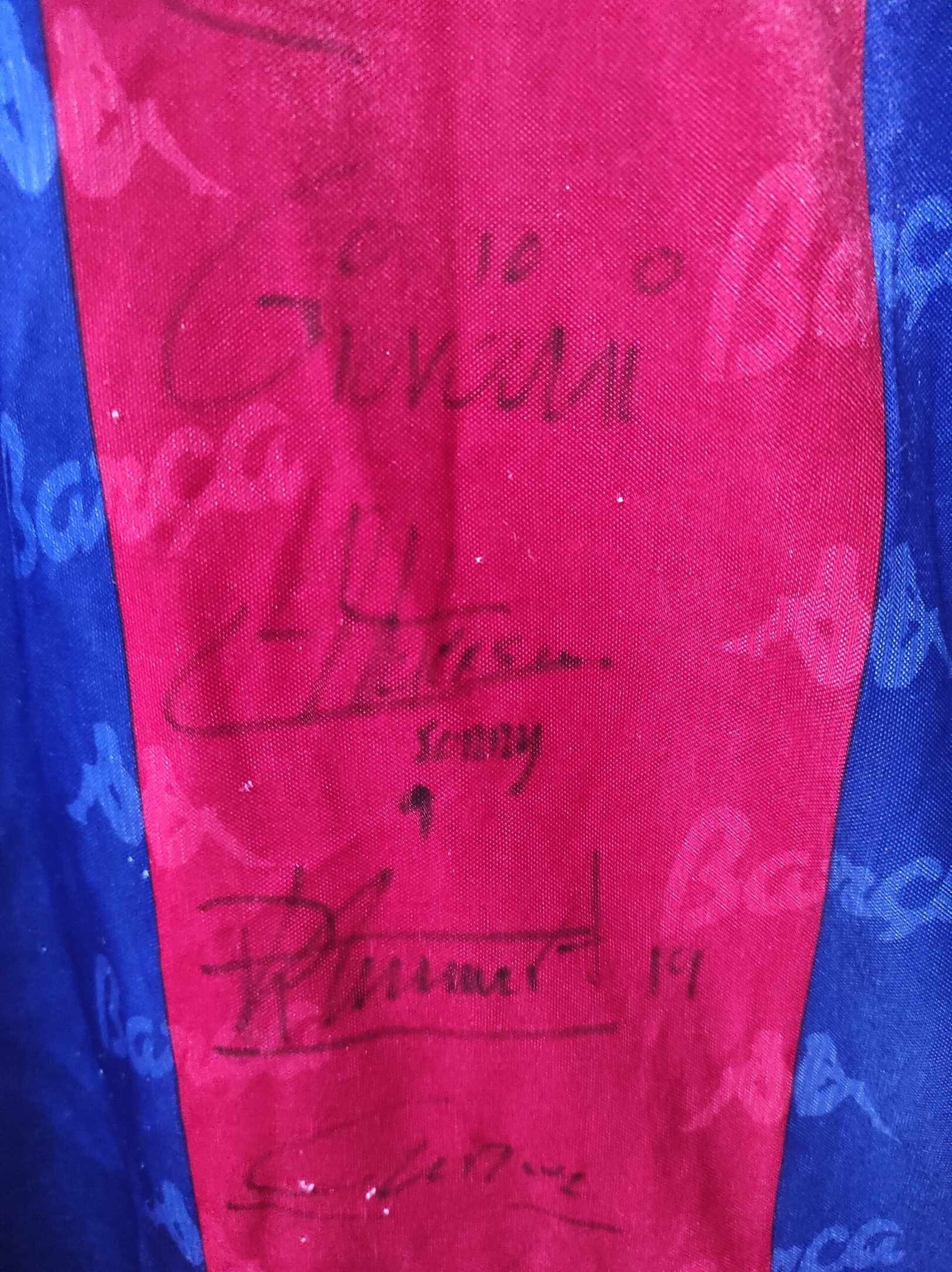 FC BARCELONA 1993-1994 Signed L - 3