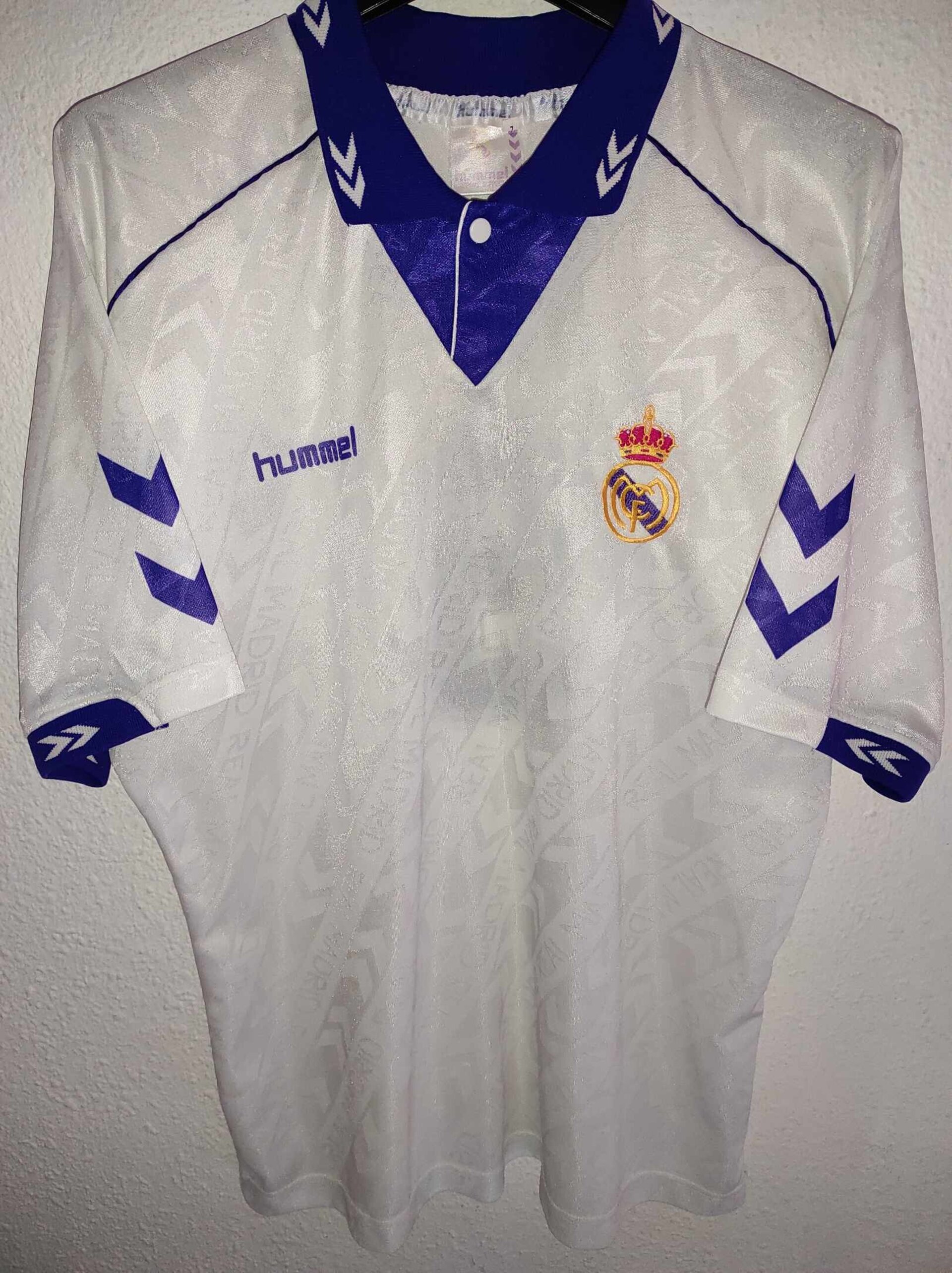 REAL MADRID 1993-1994 number 9 L - 2