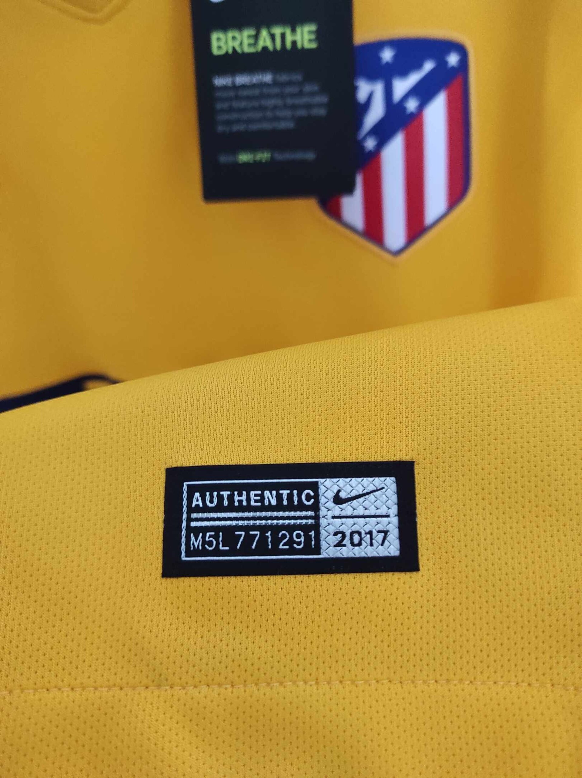 ATLETICO MADRID 2017-2018 BNWT away L - 6