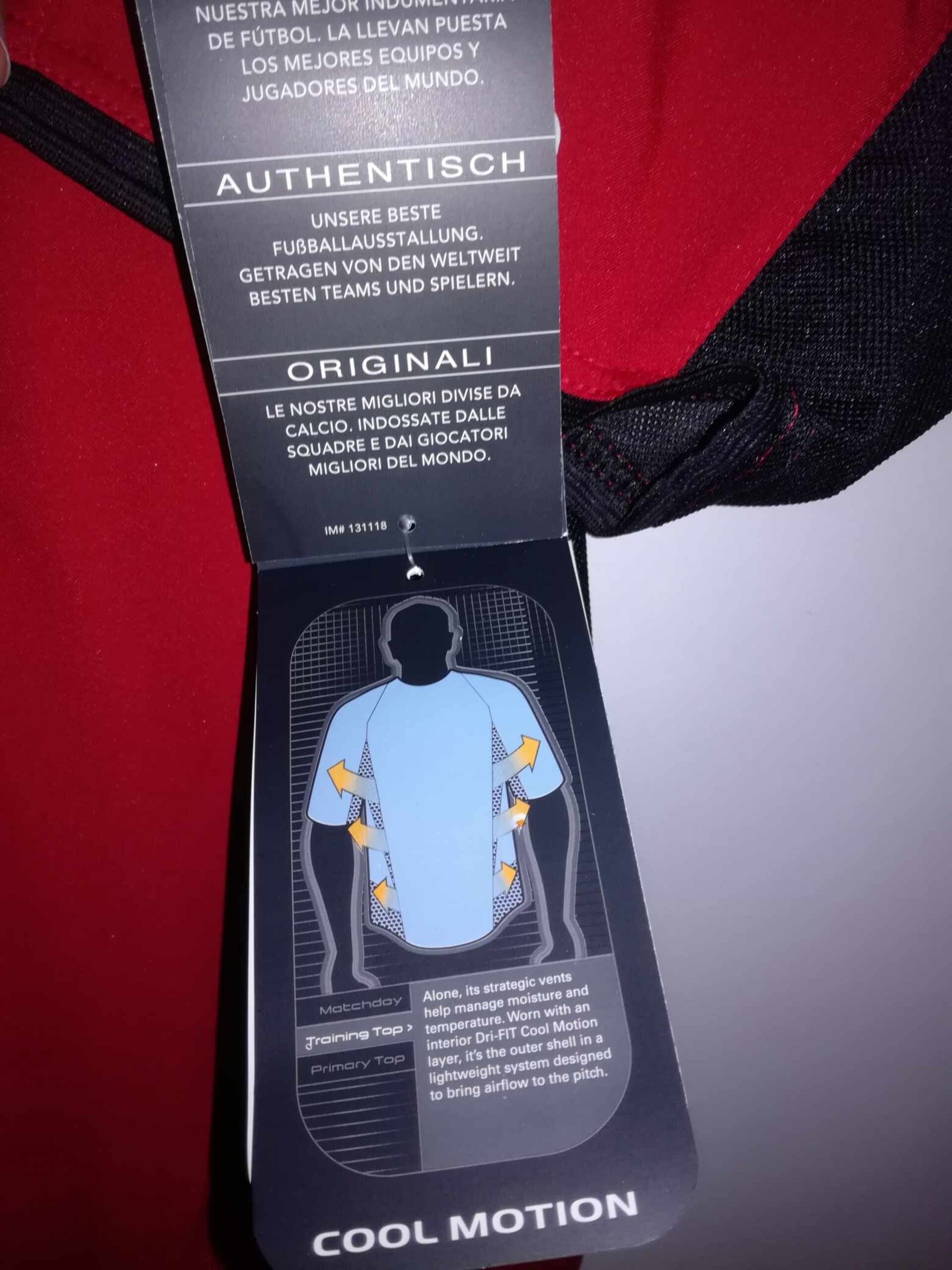 MANCHESTER UNITED 2002-2003 BNWT L - 4