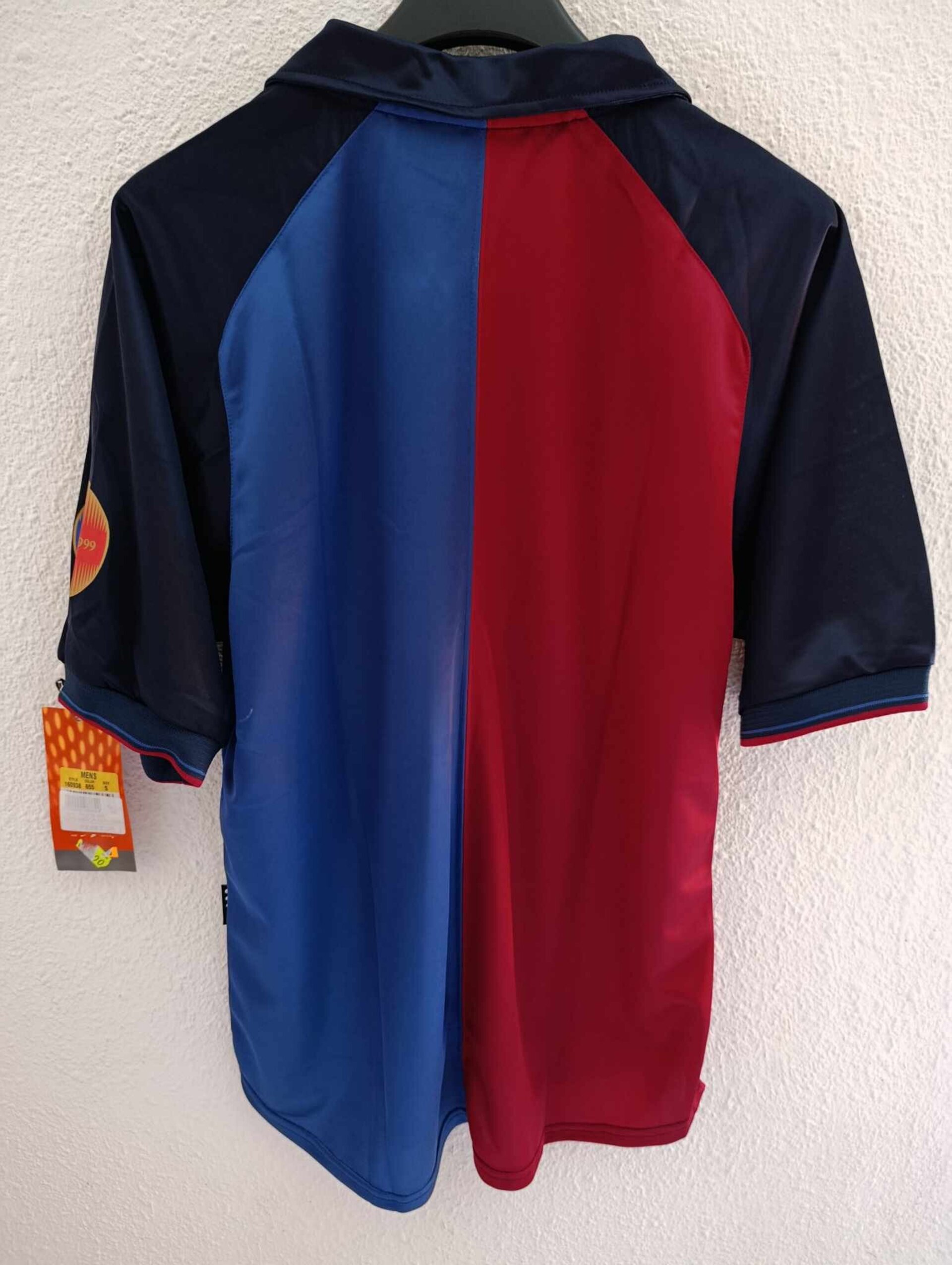 FC BARCELONA 1998-1999 BNWT Centenary S - 8