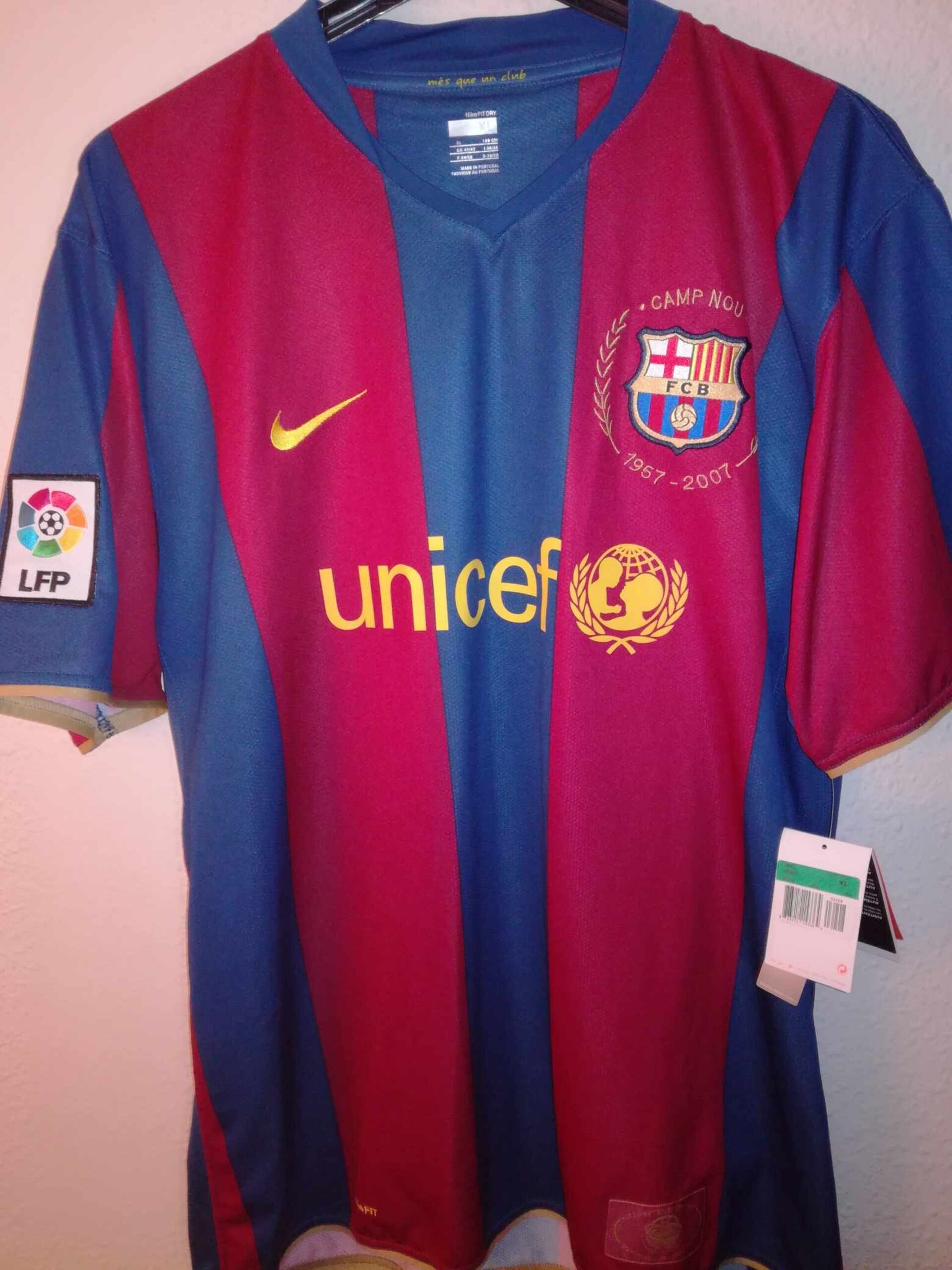 FC BARCELONA 2007-2008 Messi 19 BNWT XL - 2