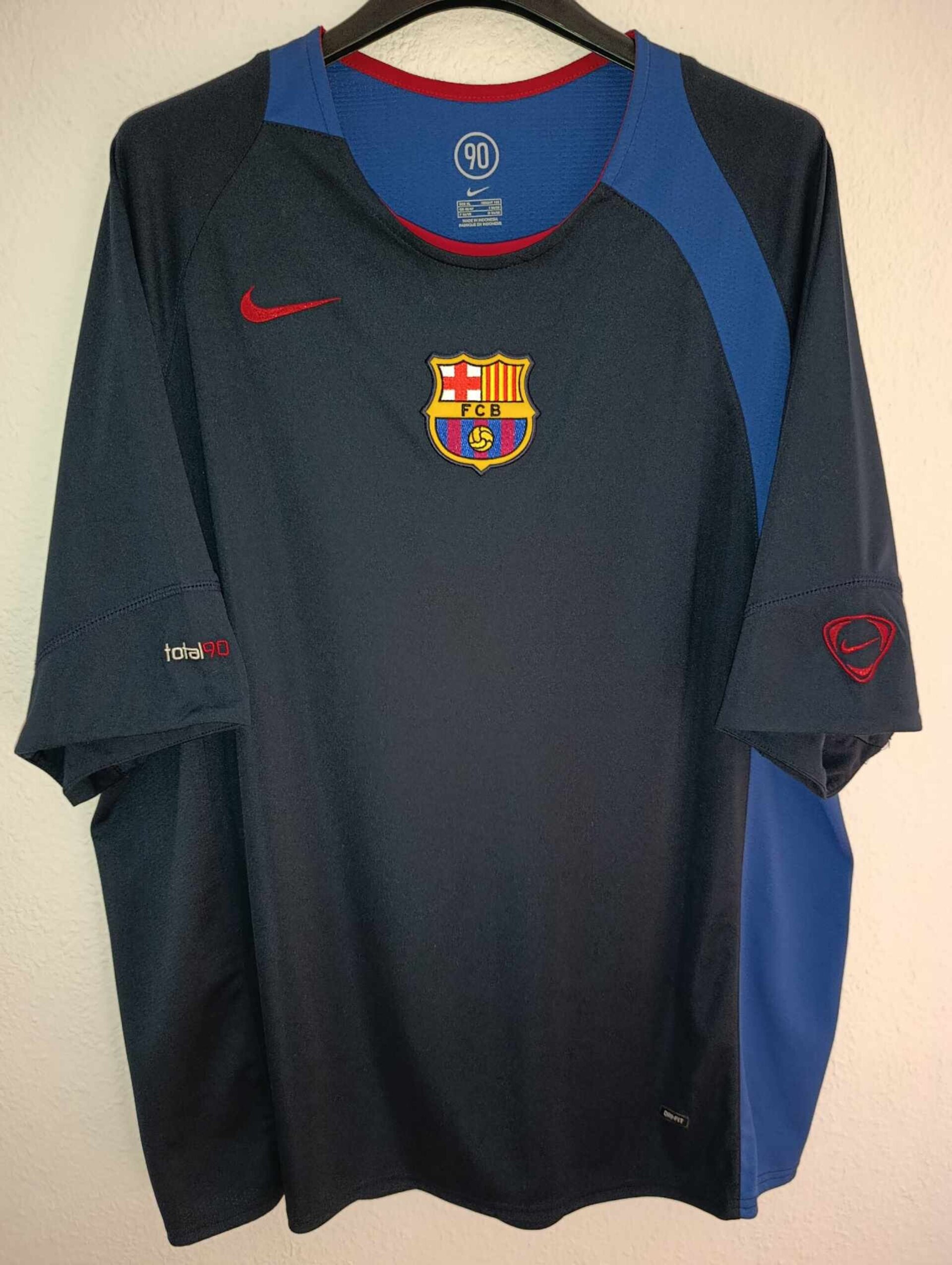FC BARCELONA 2004-2005 Training Total 90 XL - 1