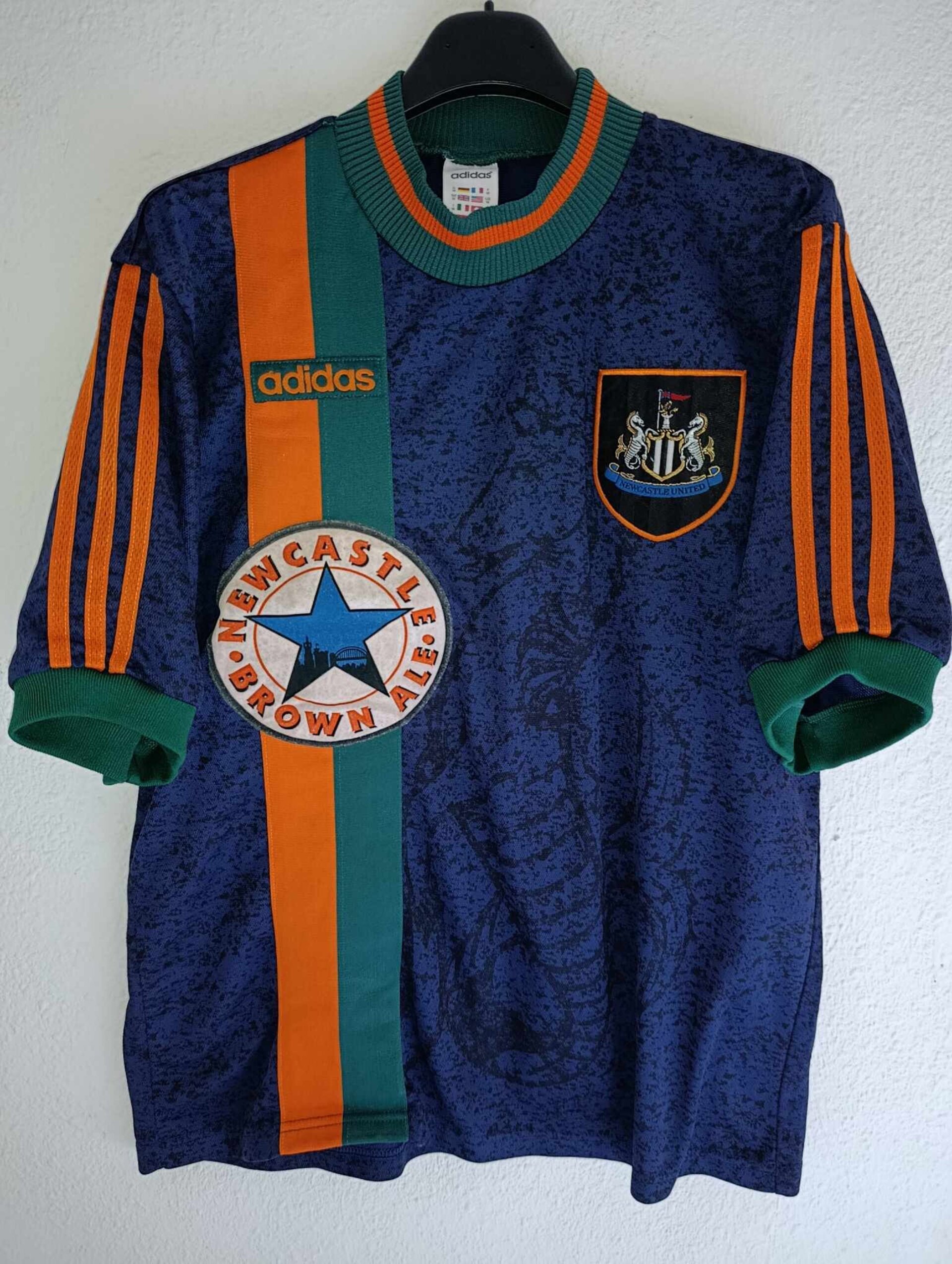 NEWCASTLE UNITED 1997-1998 away Asprilla 11 M - 2