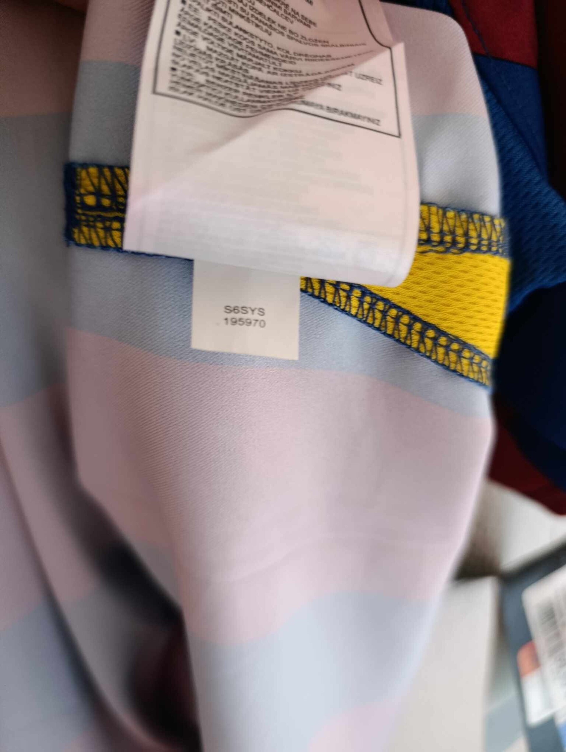 FC BARCELONA 2005-2006 BNWT Total 90 L - 7