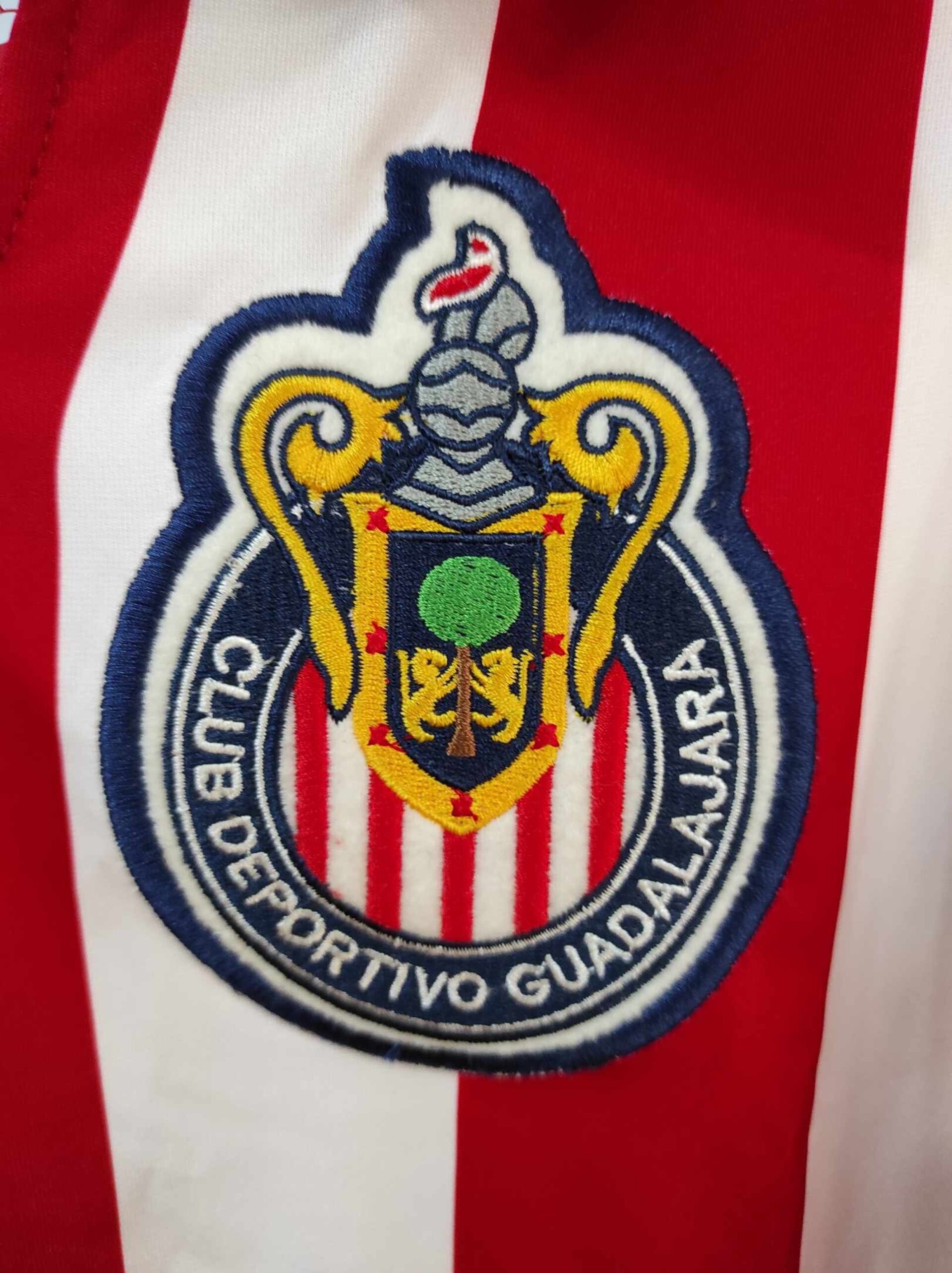 CHIVAS 2008 BNWT L - 4