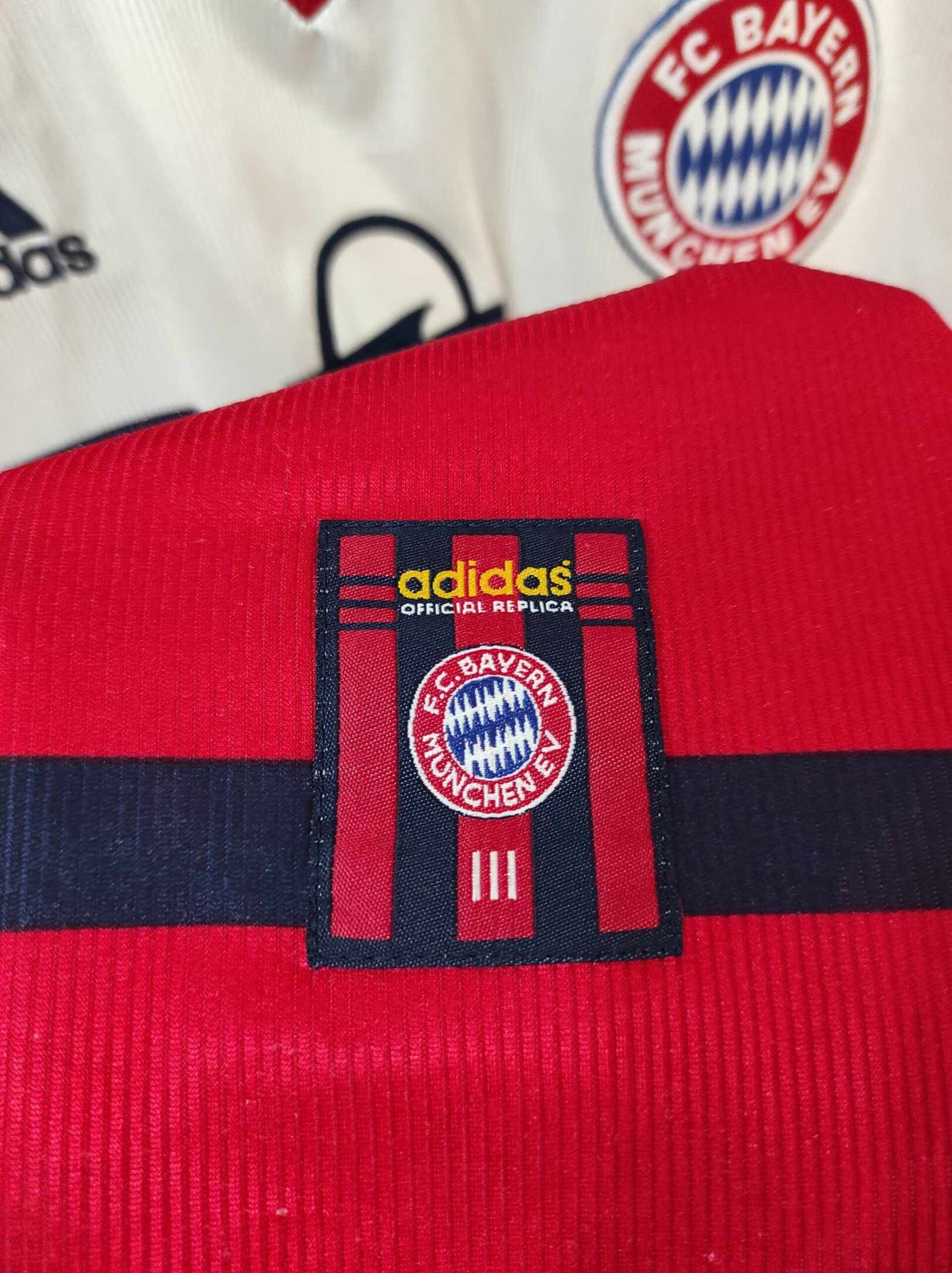 BAYERN MUNICH 1998-2000 Elber 9 M - 4