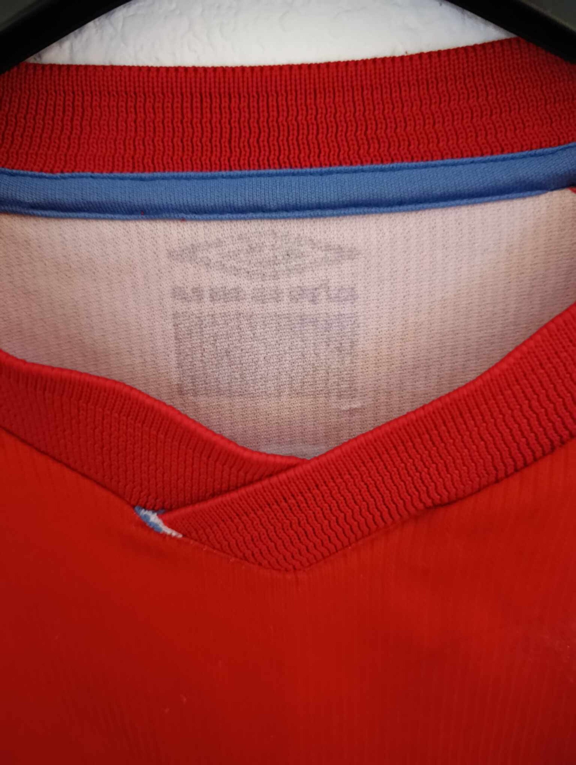 CLUB NACIONAL DE FUTBOL 2001 L - 4