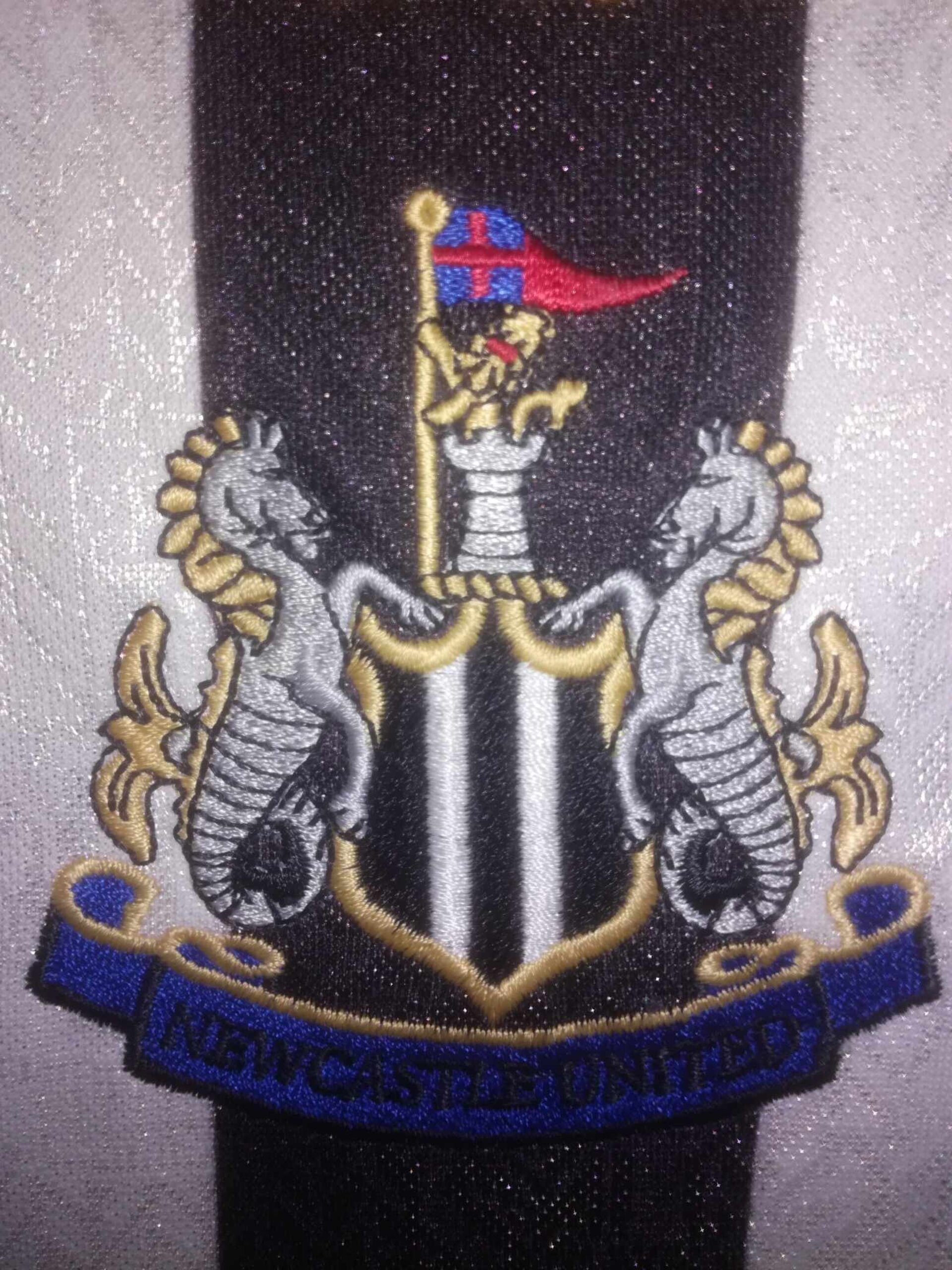 NEWCASTLE UNITED 1997-1998 L - 4