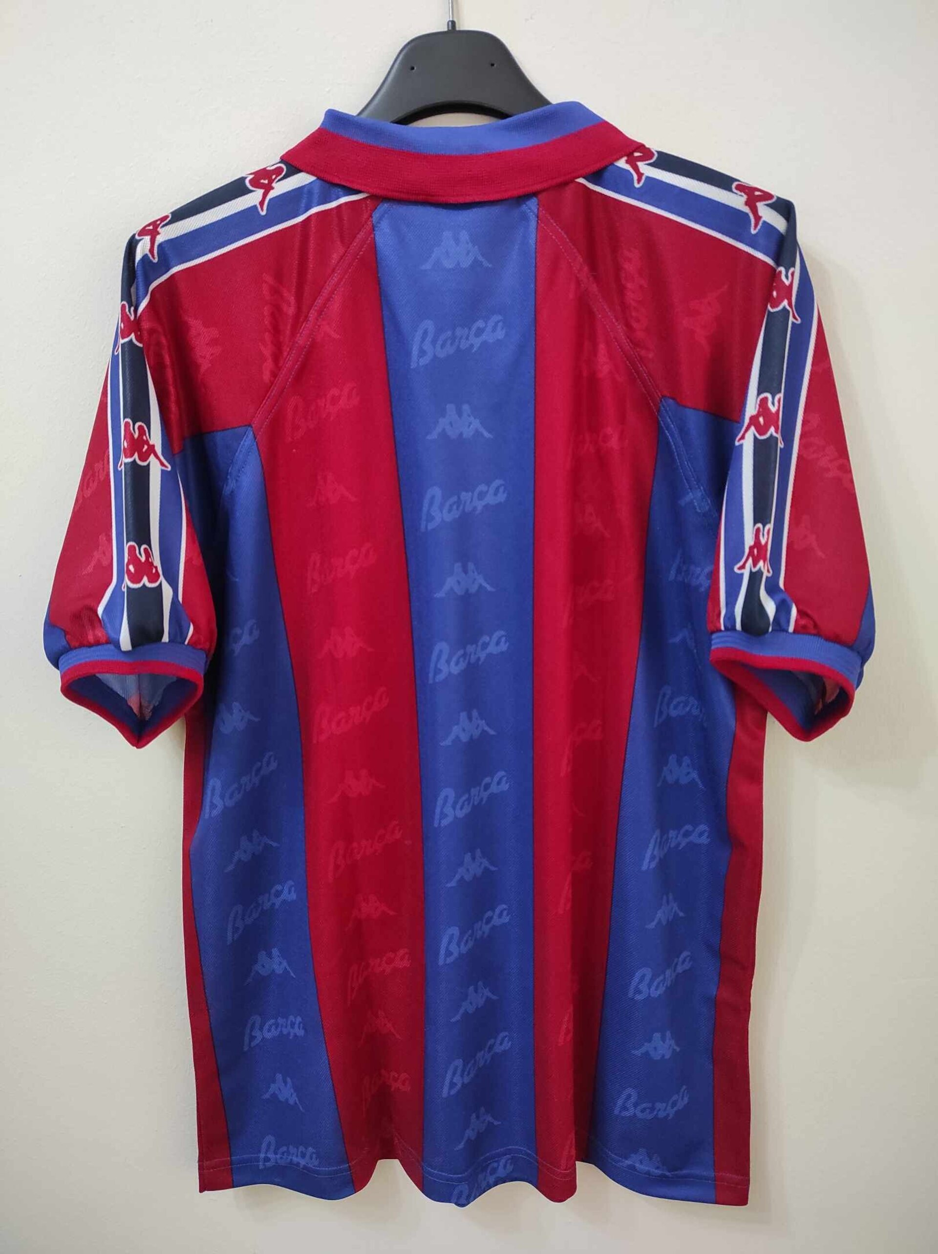 FC BARCELONA 1995-1996 BNWT L - 7