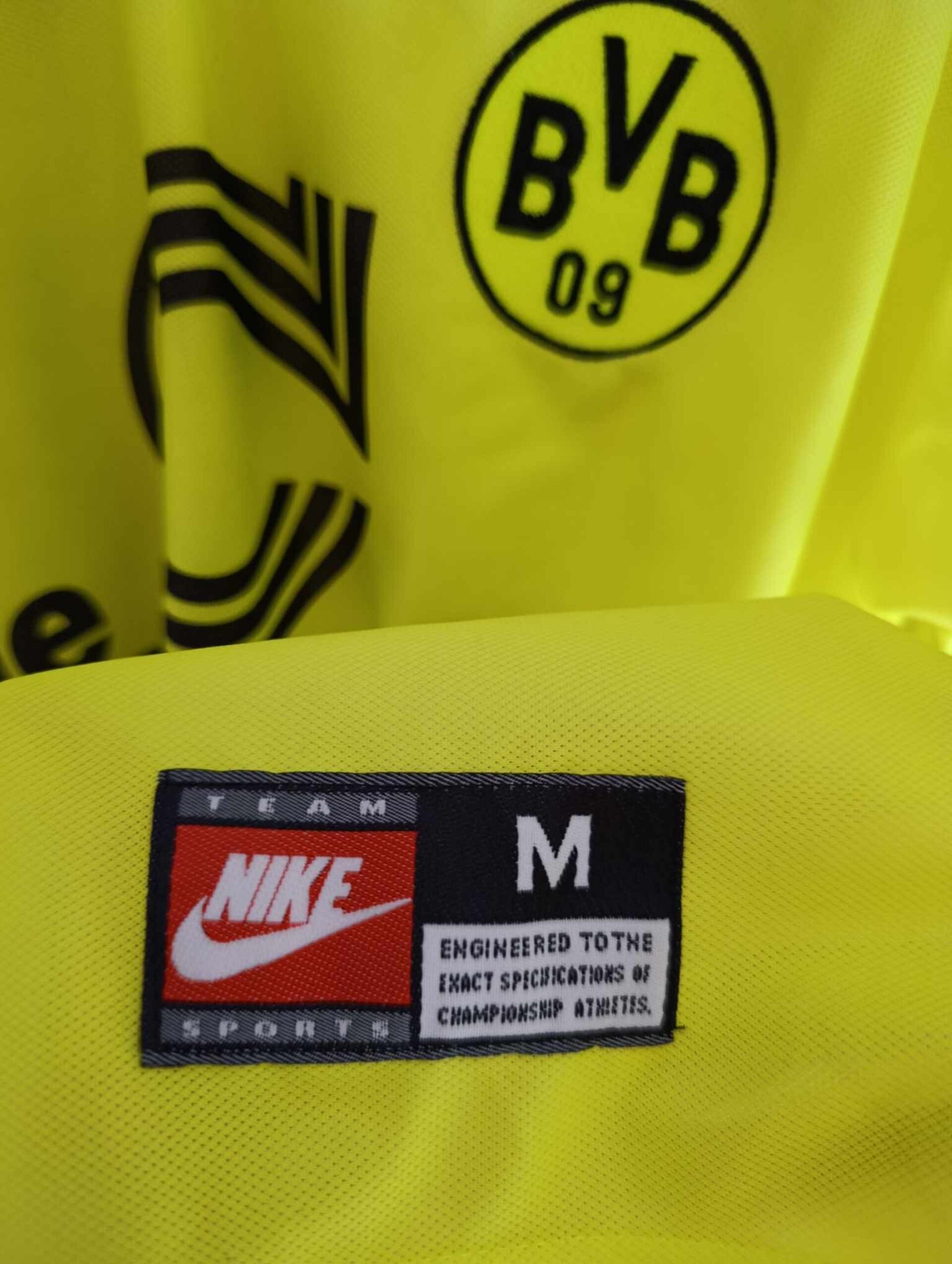 BORUSSIA DORTMUND 1997-1998 BNWT M - 8