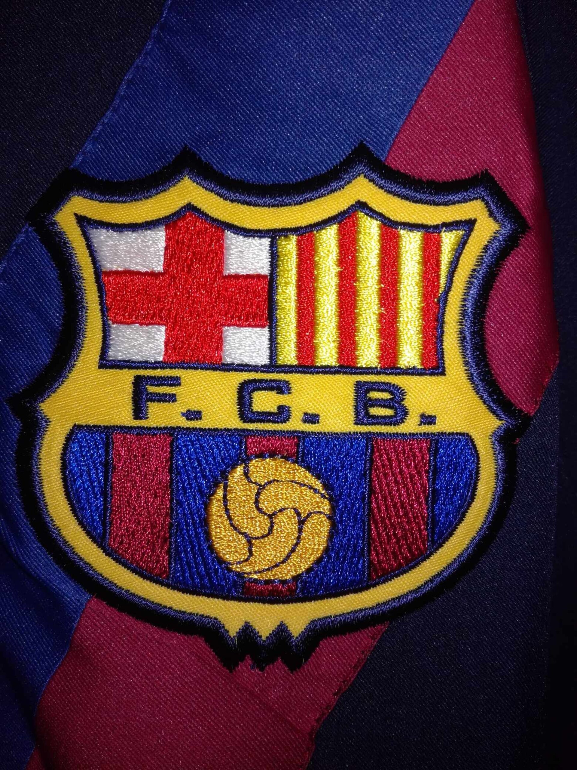FC BARCELONA 2002-2003 BNWT away L - 6