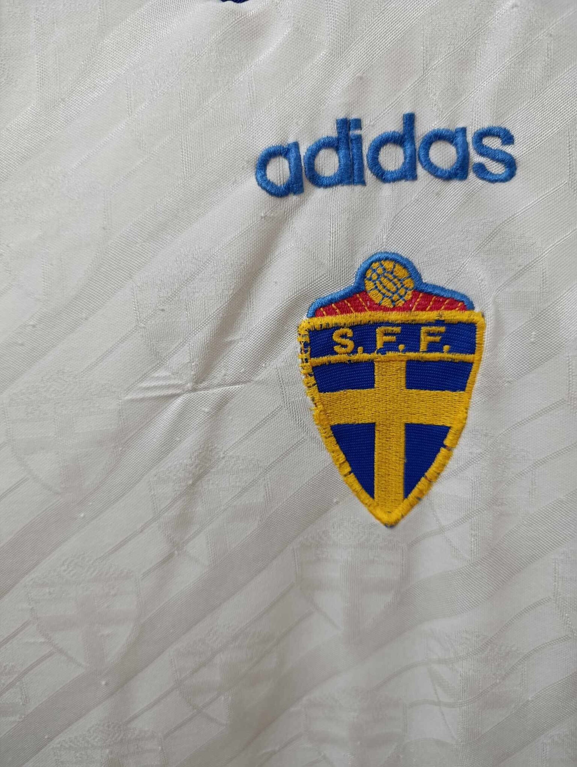 SWEDEN 1994 World Cup away XL - 3