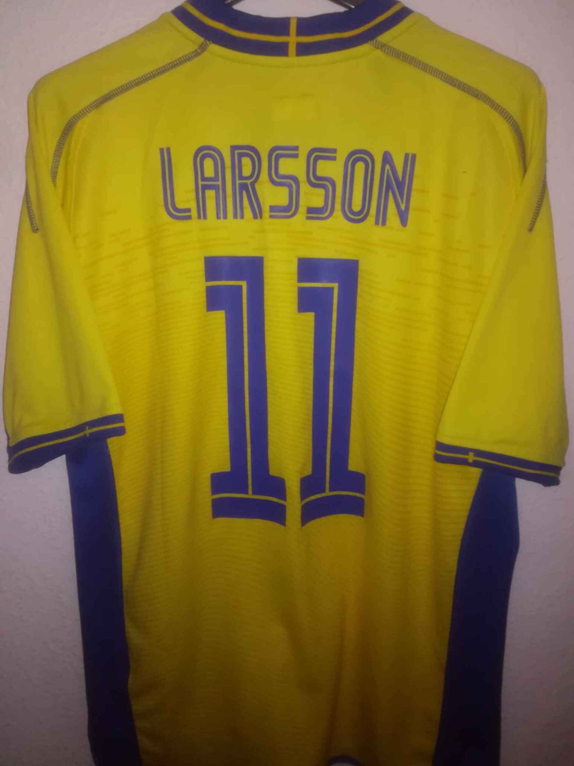 SWEDEN 2004 EURO Larsson 11 L - 1