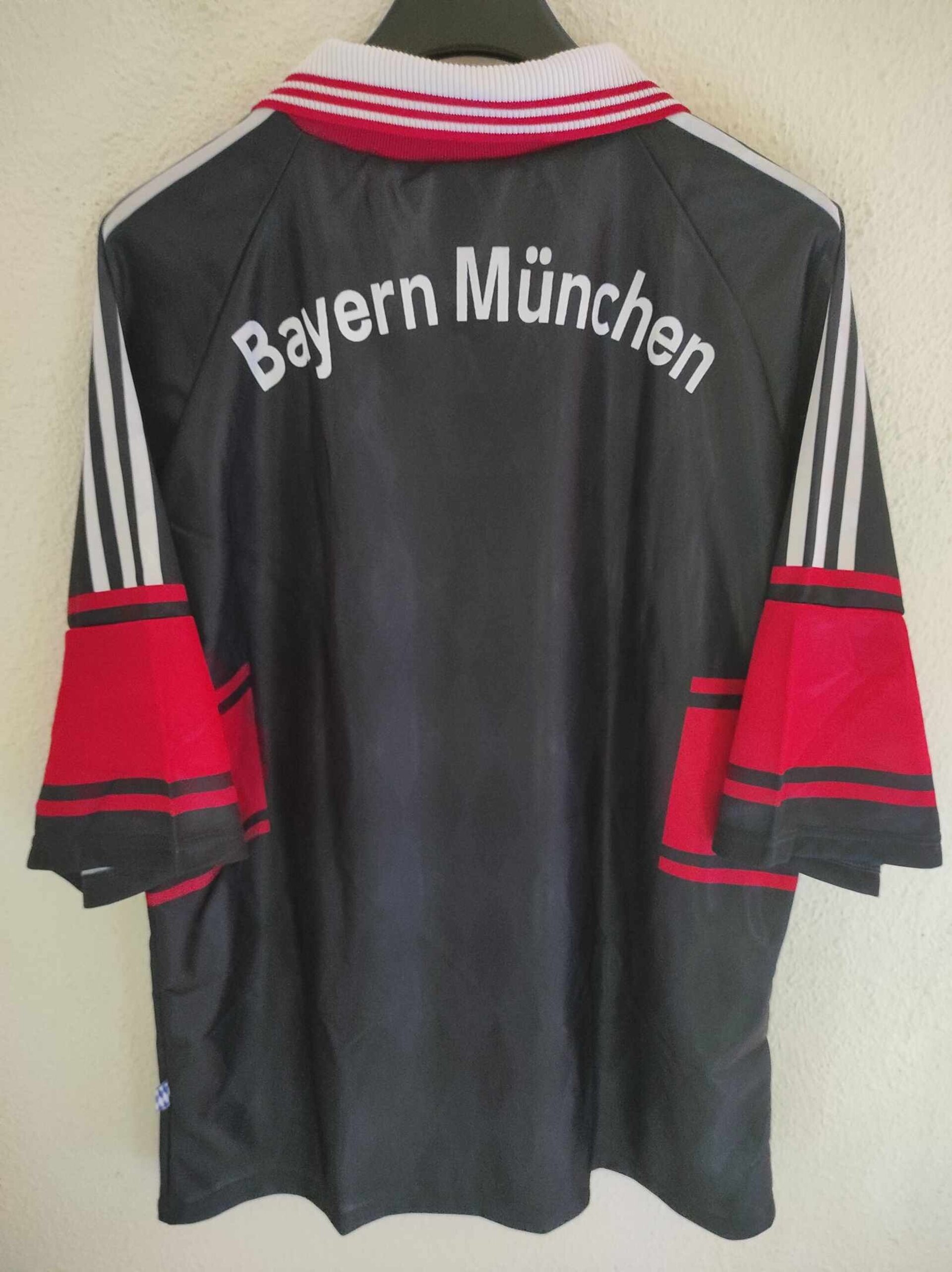 BAYERN MUNICH 1997-1999 BNWT L - 6