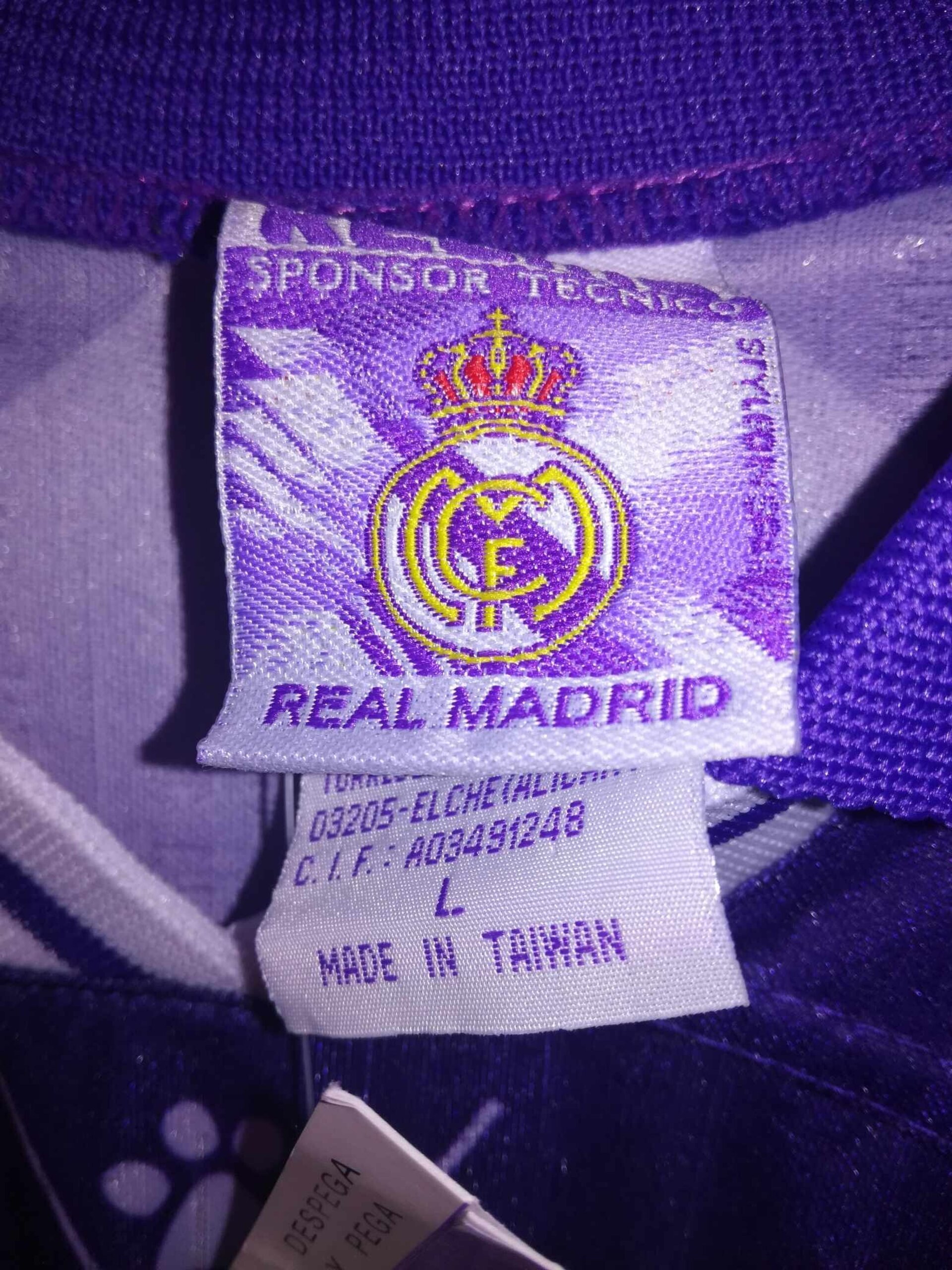 REAL MADRID 1996-1997 BNWT away number 4 L - 4