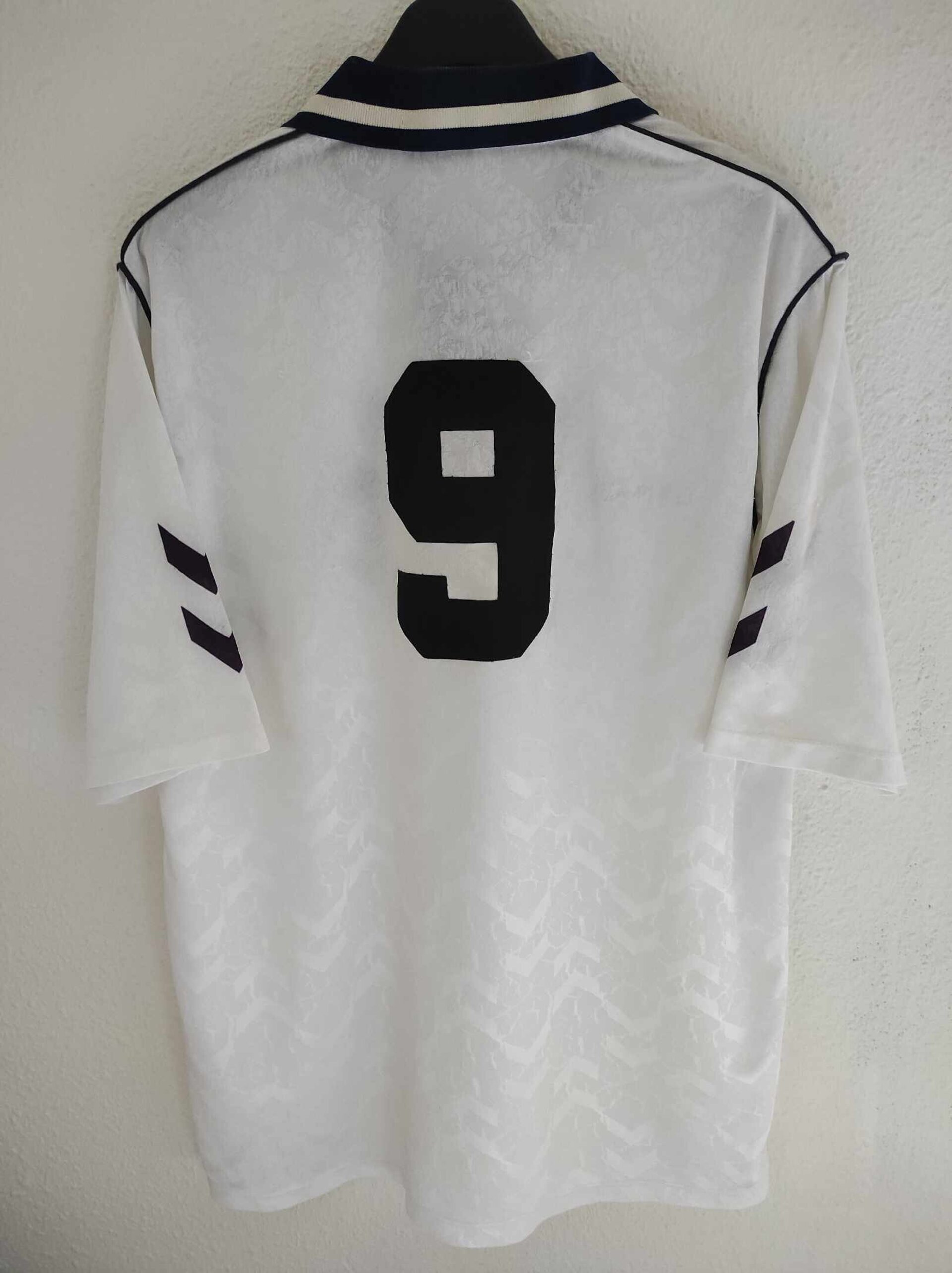 REAL MADRID 1992-1993 number 9 M - 4