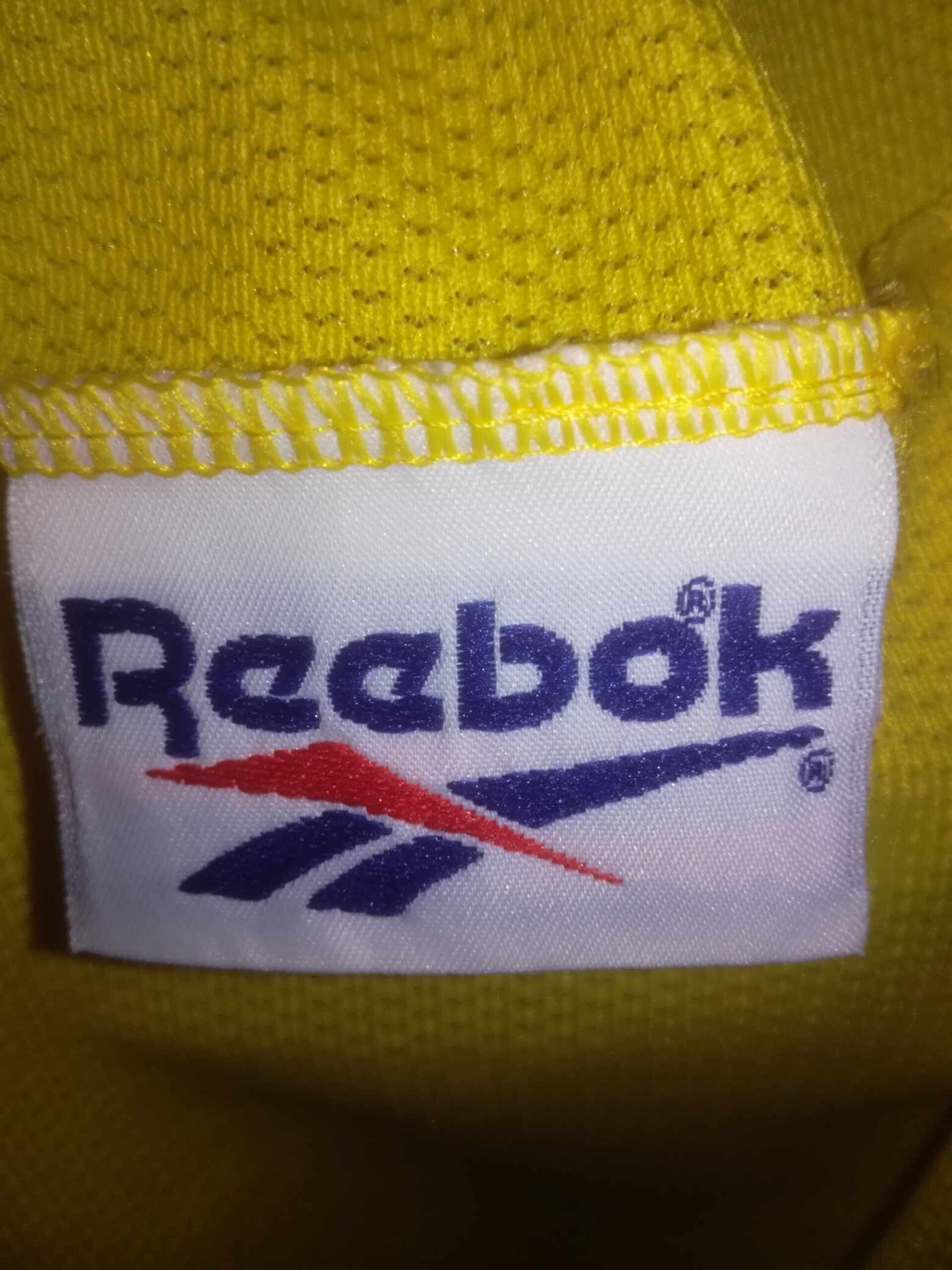 LIVERPOOL 1998-1999 away Size 38/40 - 3