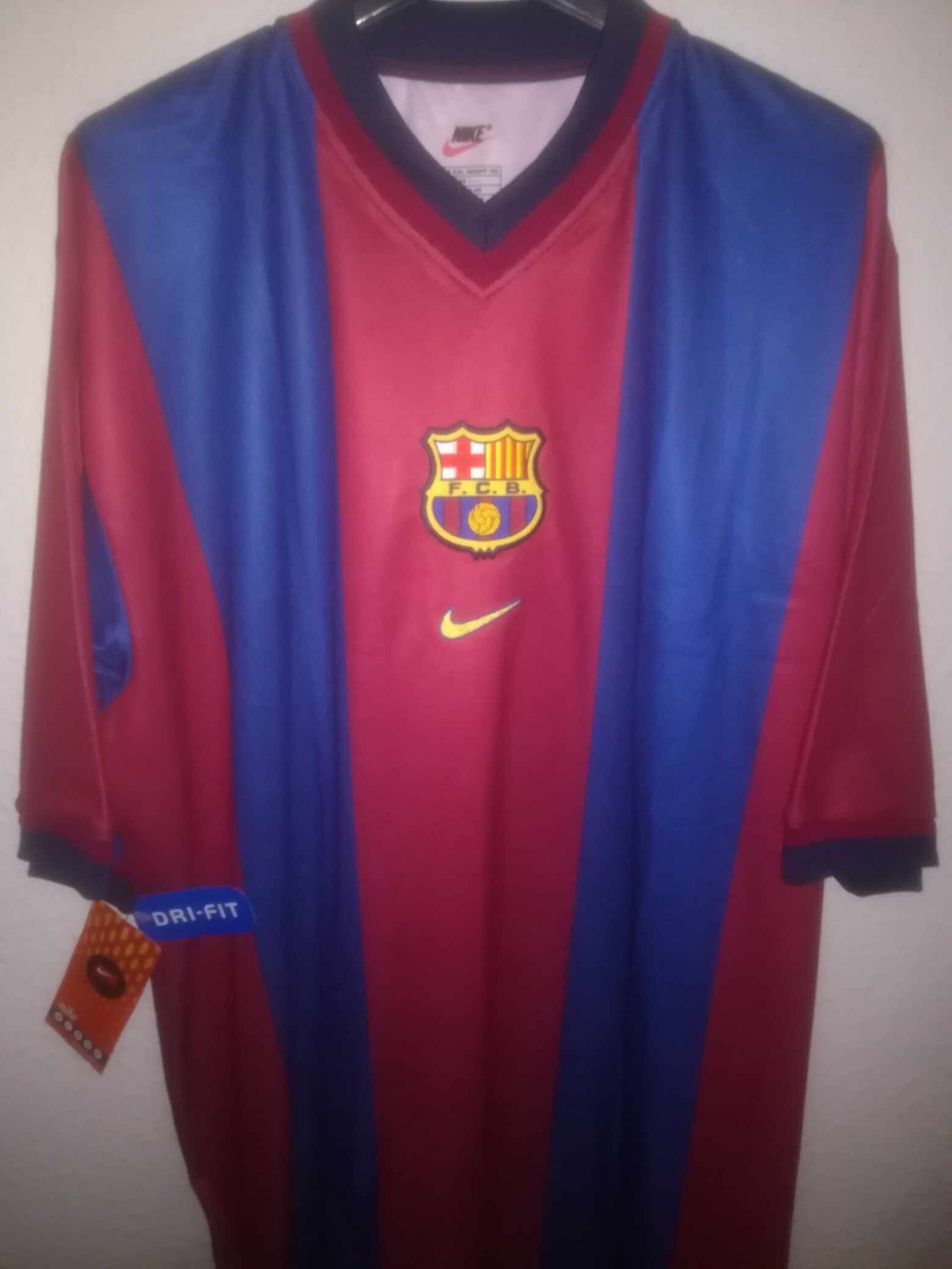 FC BARCELONA 1998-1999 BNWT XXL - 1