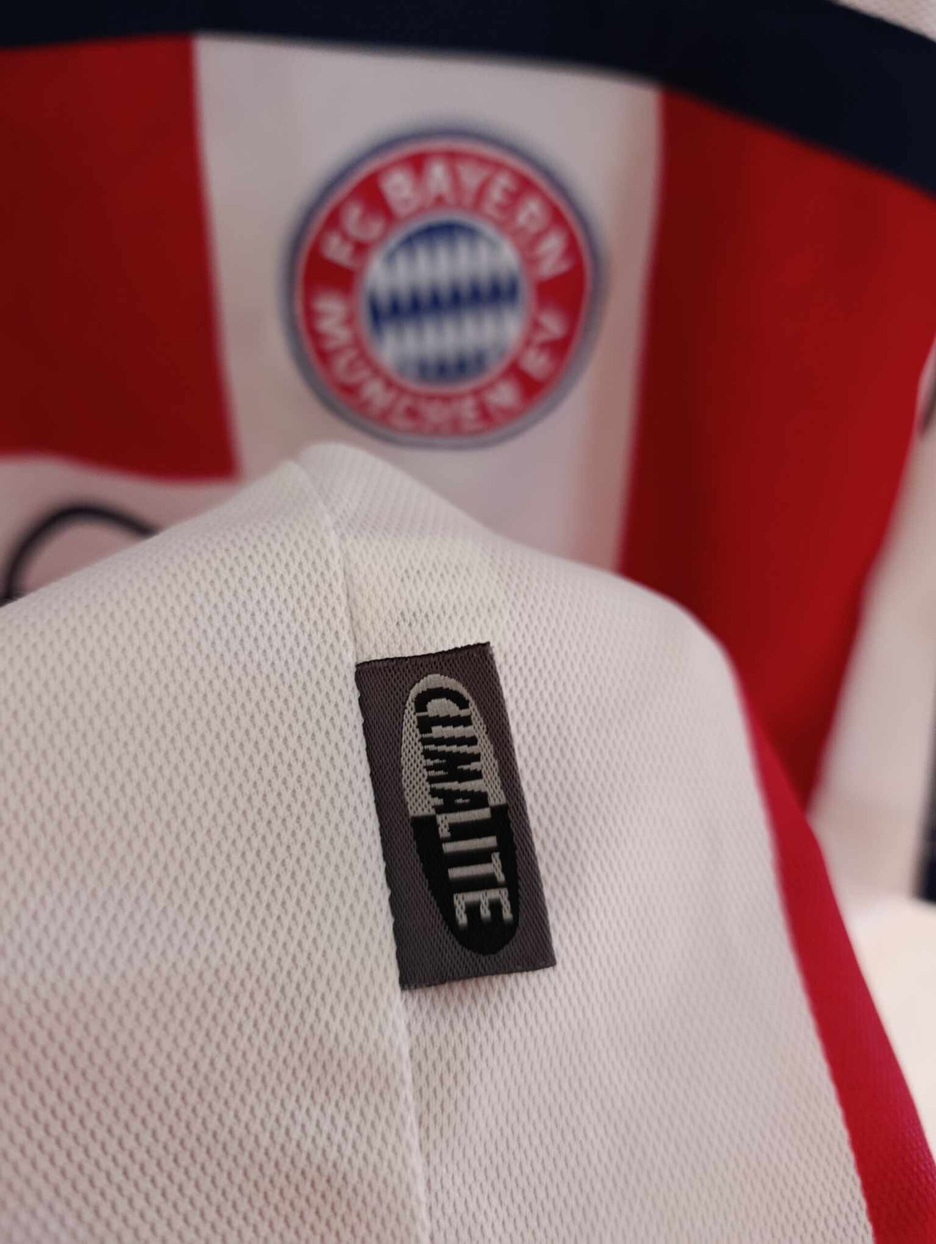 BAYERN MUNICH 2000-2001 M - 6