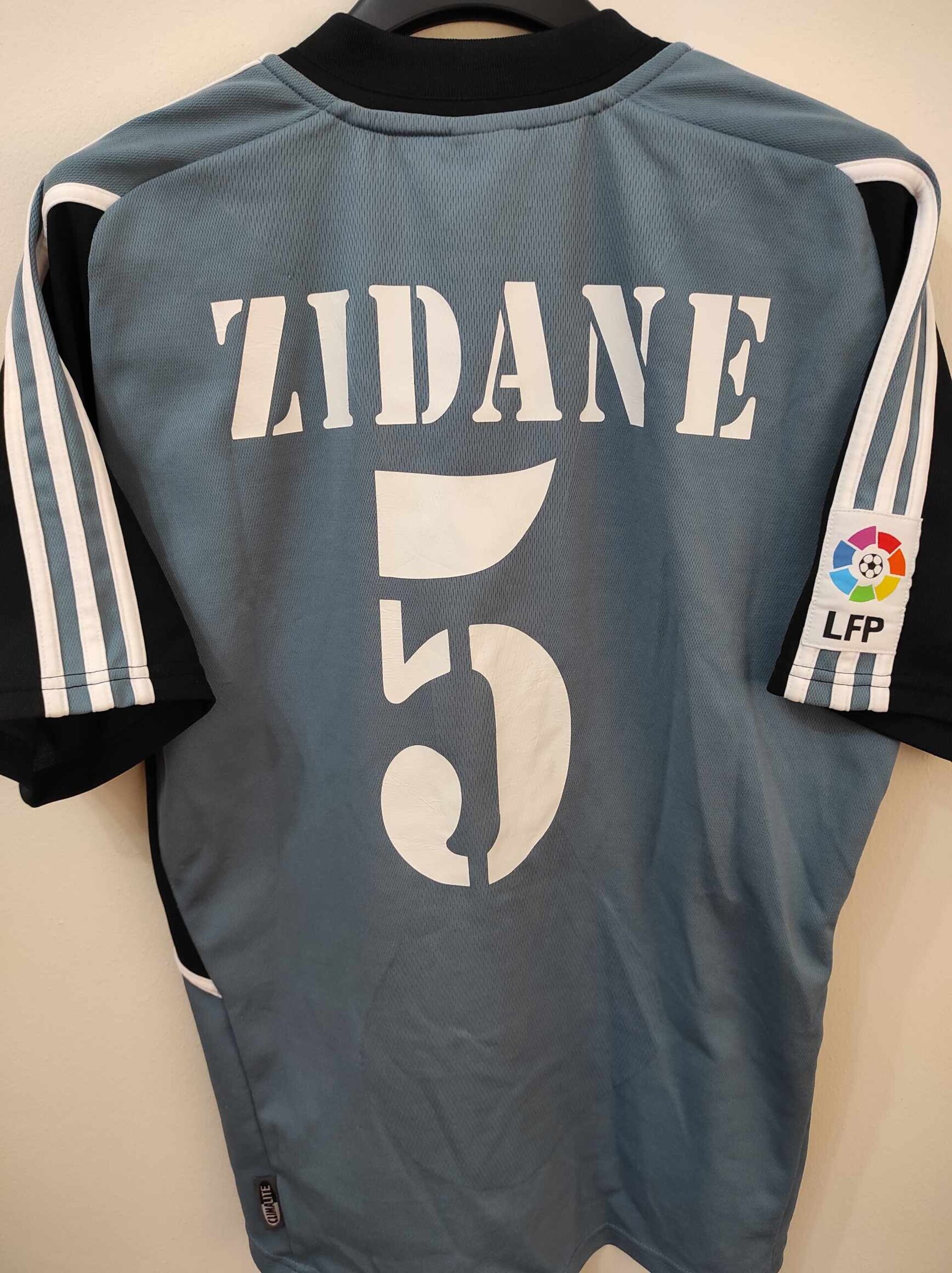 REAL MADRID 2001-2002 Third Zidane 5 Centenary M - 1
