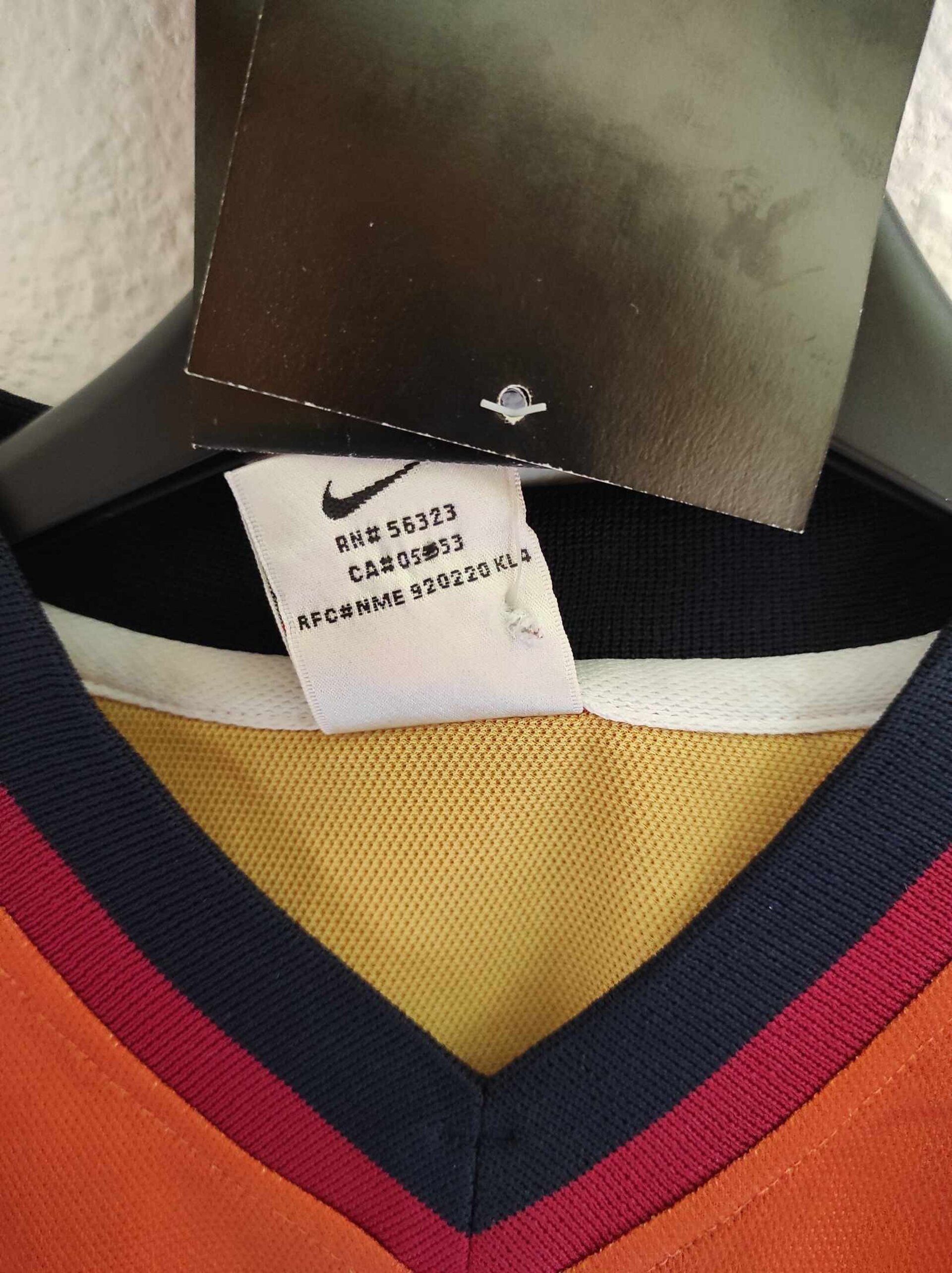 FC BARCELONA 1998-1999 away BNWT XL Kids (like S) - 4