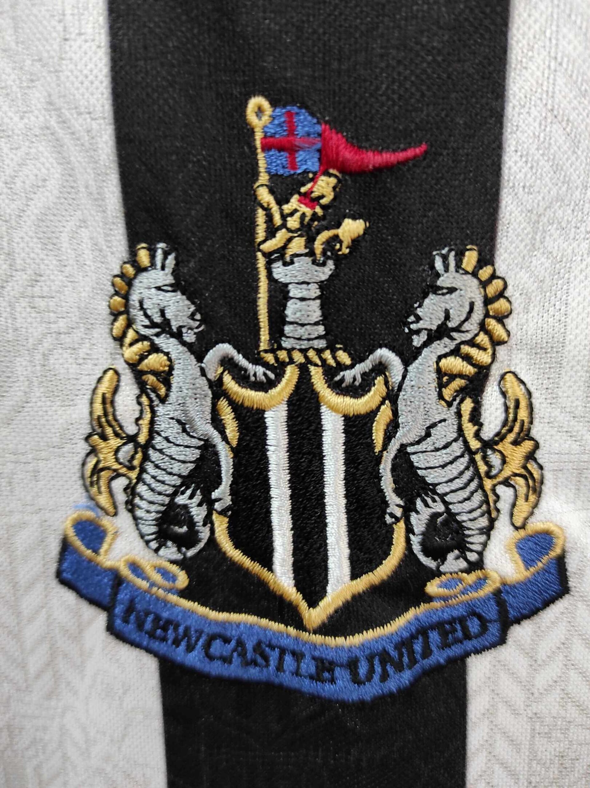 NEWCASTLE UNITED 1997-1998 S - 4
