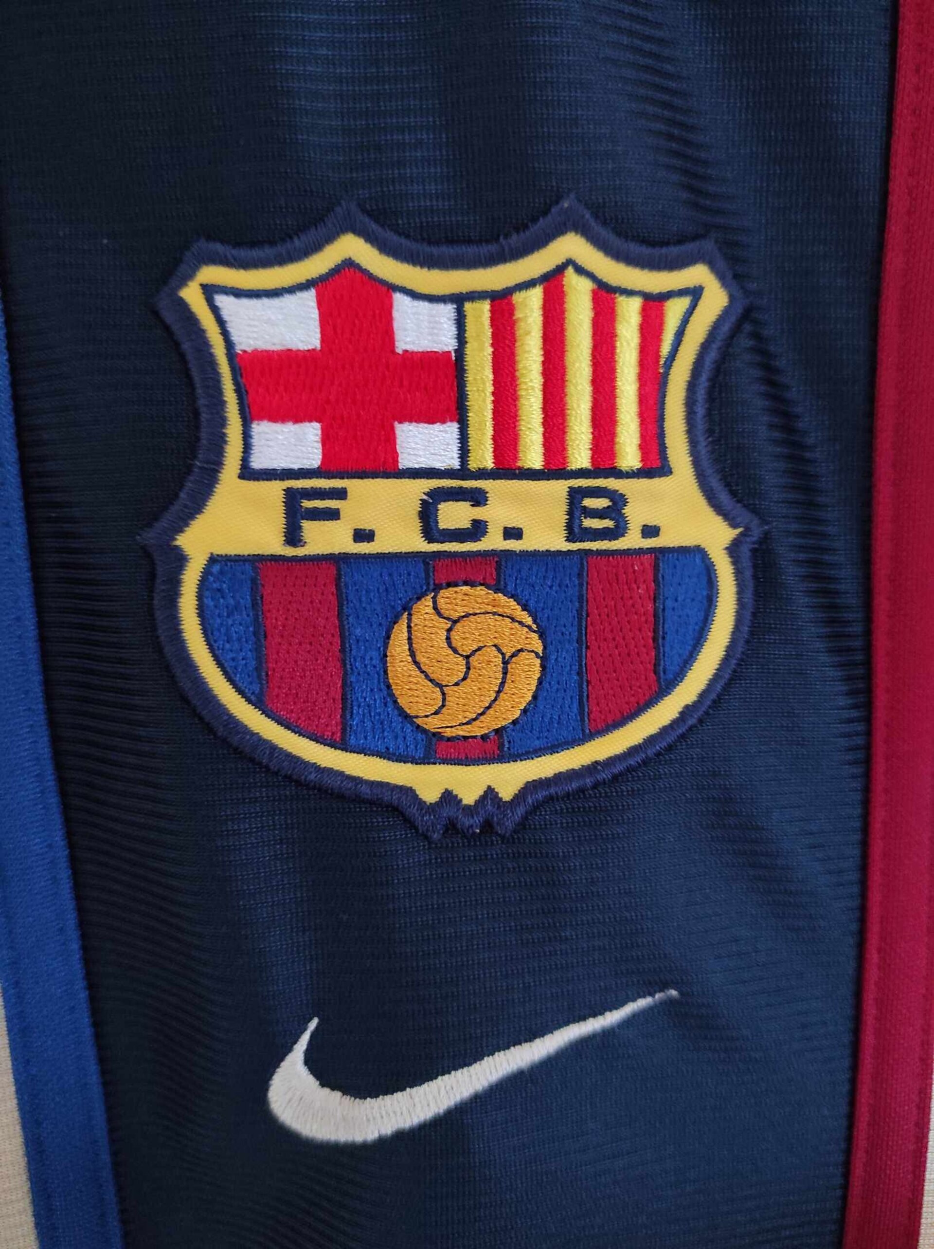FC BARCELONA 2001-2002 away XL - 3