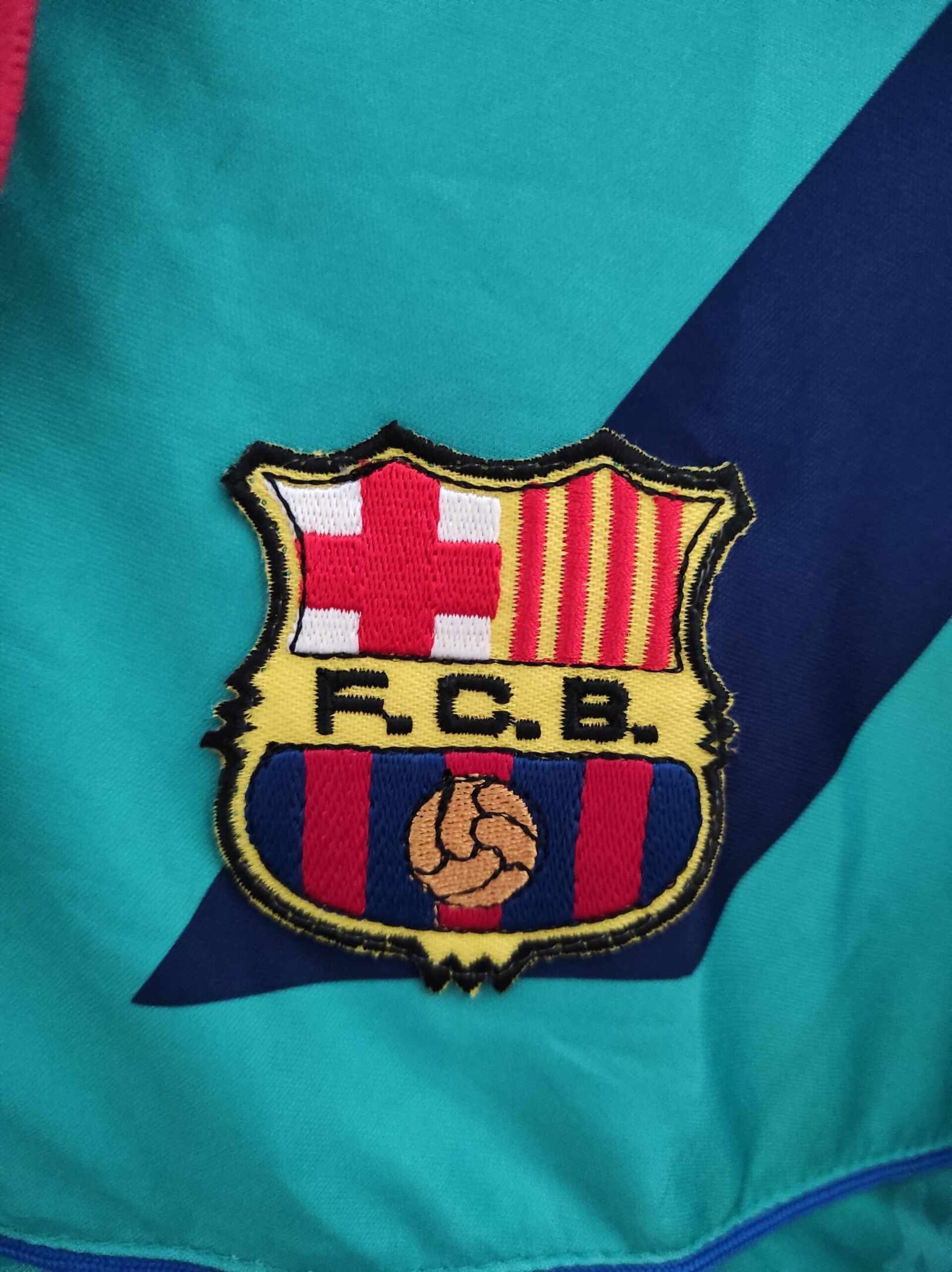 FC BARCELONA 1992-1993 away BNWT L - 6