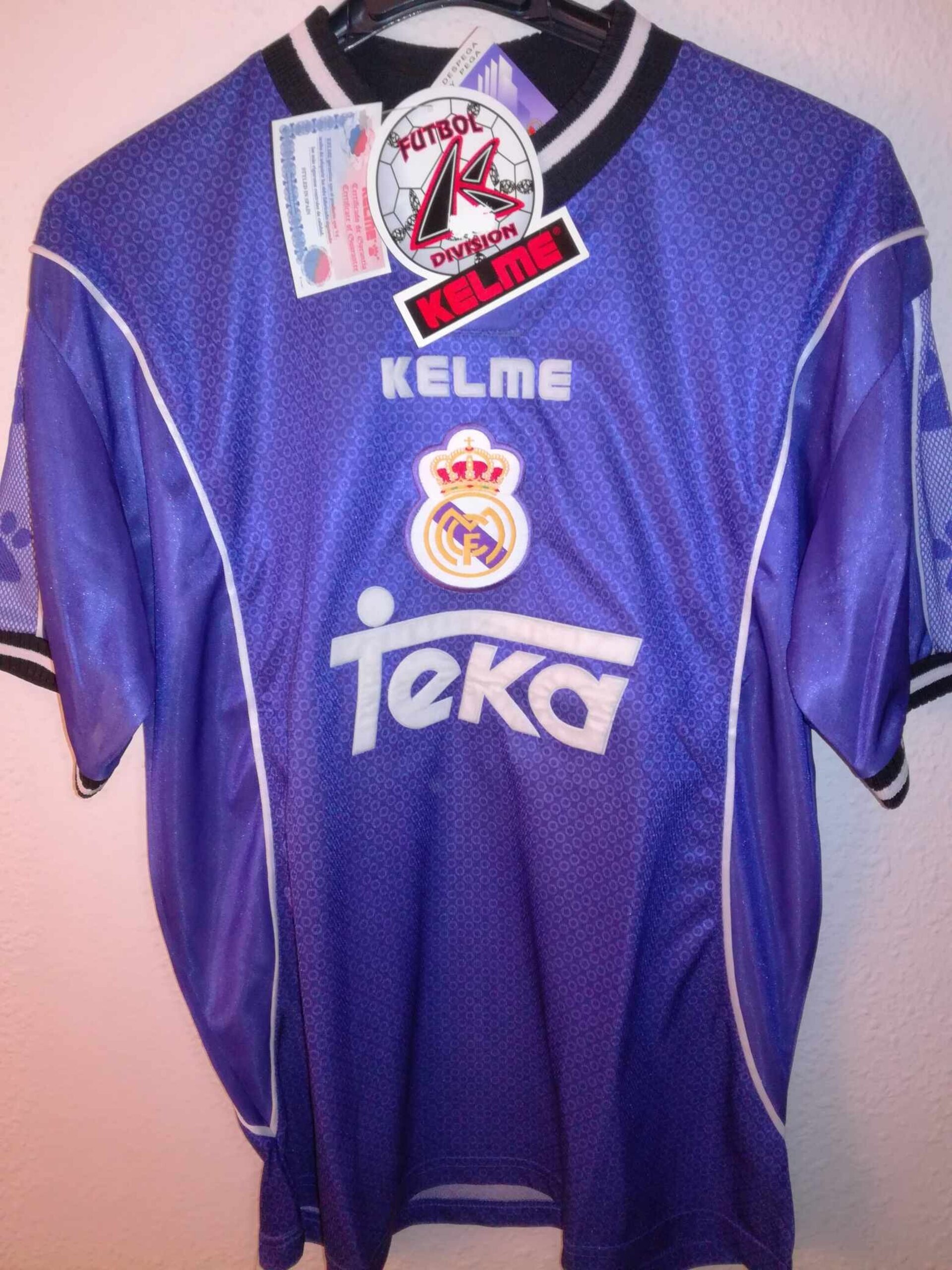REAL MADRID 1997-1998 BNWT away M - 1