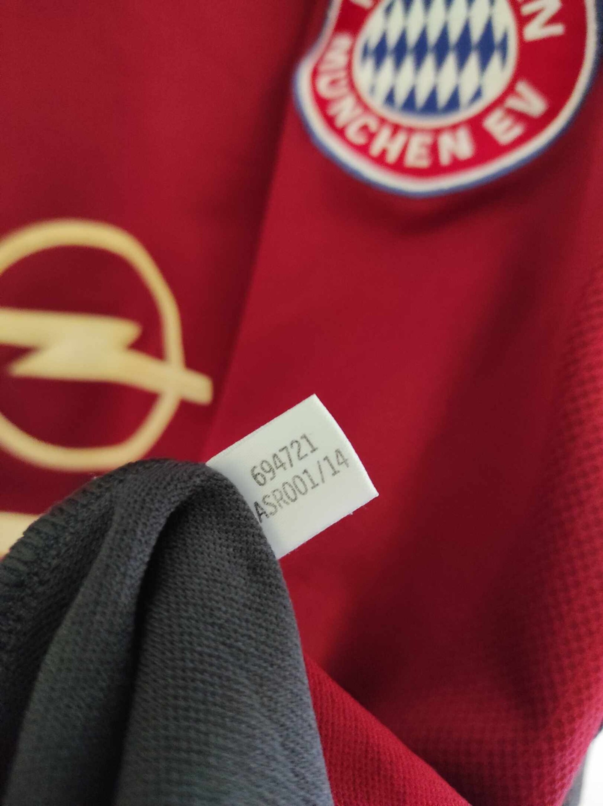 BAYERN MUNICH 2001-2002 Elber 9 L - 5