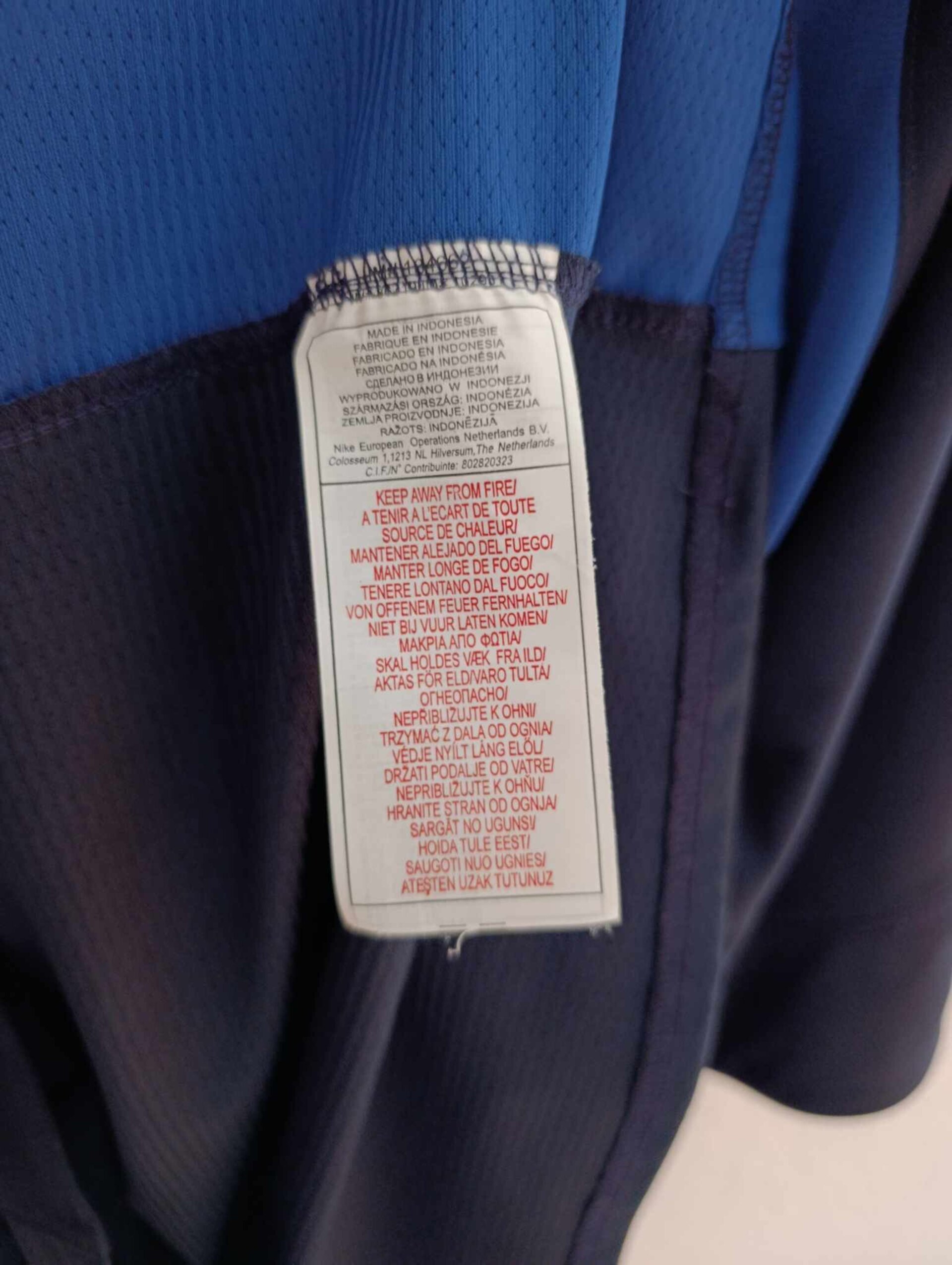 FC BARCELONA 2004-2005 Training Total 90 XL - 3