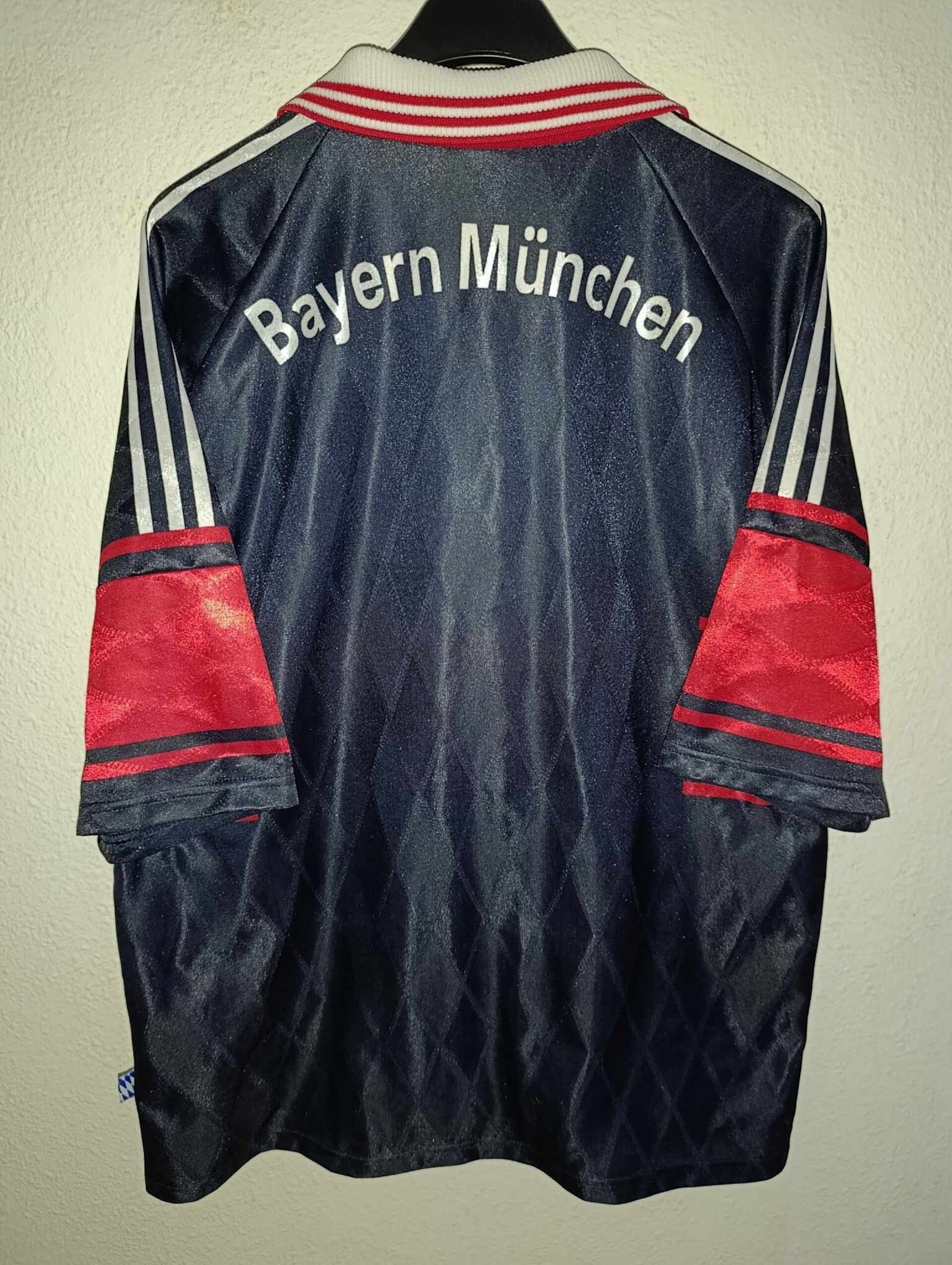 BAYERN MUNICH 1997-1999 L - 6